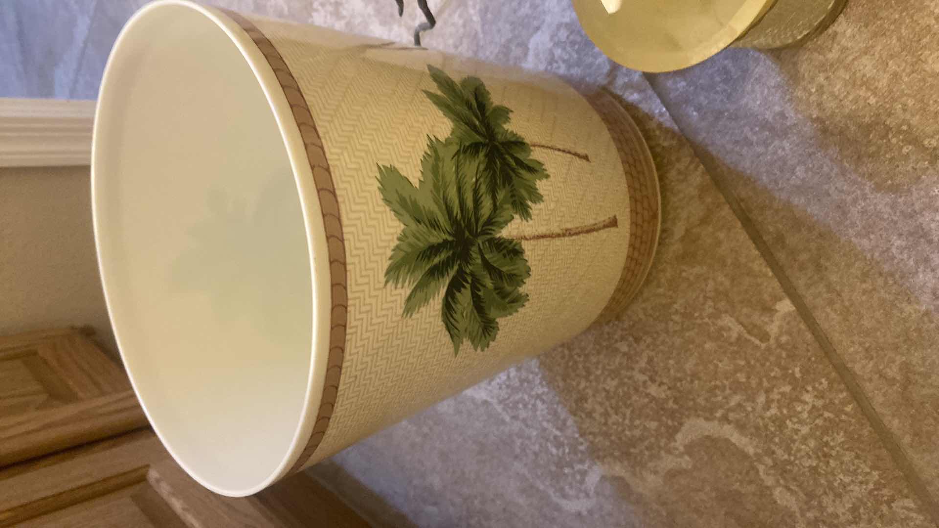 Photo 1 of BATHROOM ACCESSORIES & ORCHID H16”