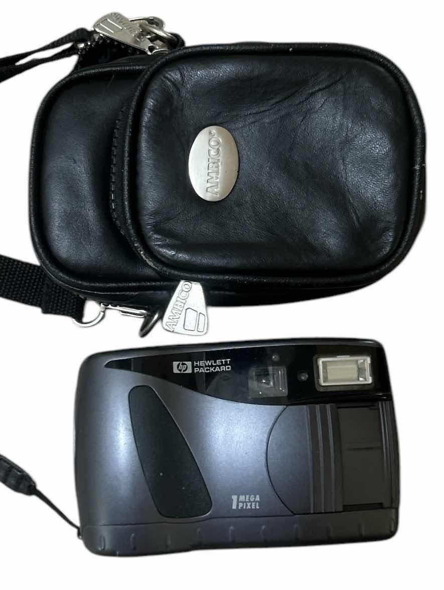 Photo 1 of PHOTO SMART CAMERA & CASE