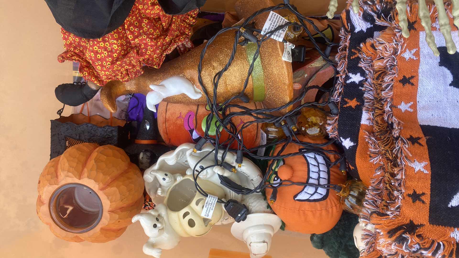 Photo 4 of 2 TOTES HALLOWEEN DECOR