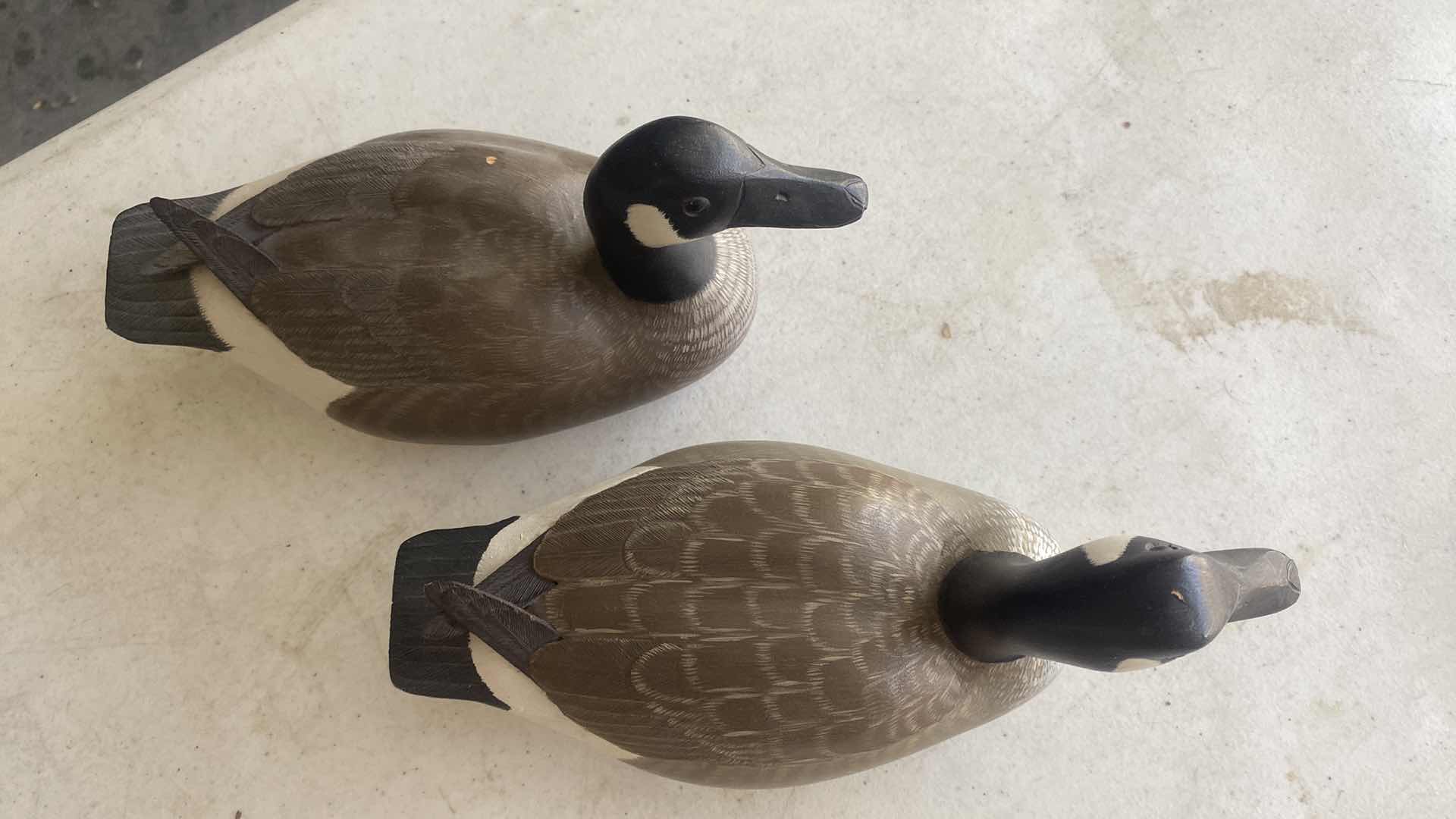 Photo 1 of 1978 PAIR OF HAND CARVED & PAINTED CANADIAN GEESE 9” x 4 1/2”
