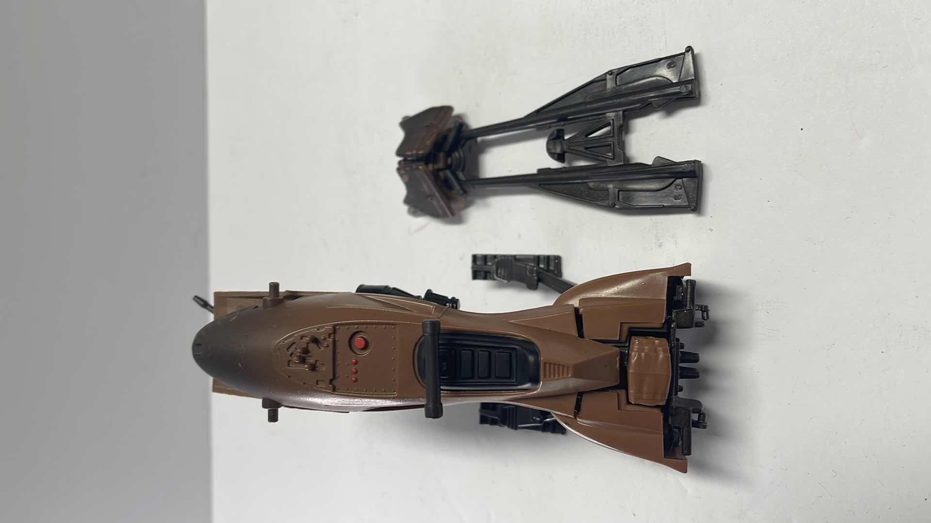 Photo 1 of  VINTAGE SPEEDER BIKE MADE BY TONKA “ STAR WARS EDITION” 1995 - RETAIL PRICE $29.99