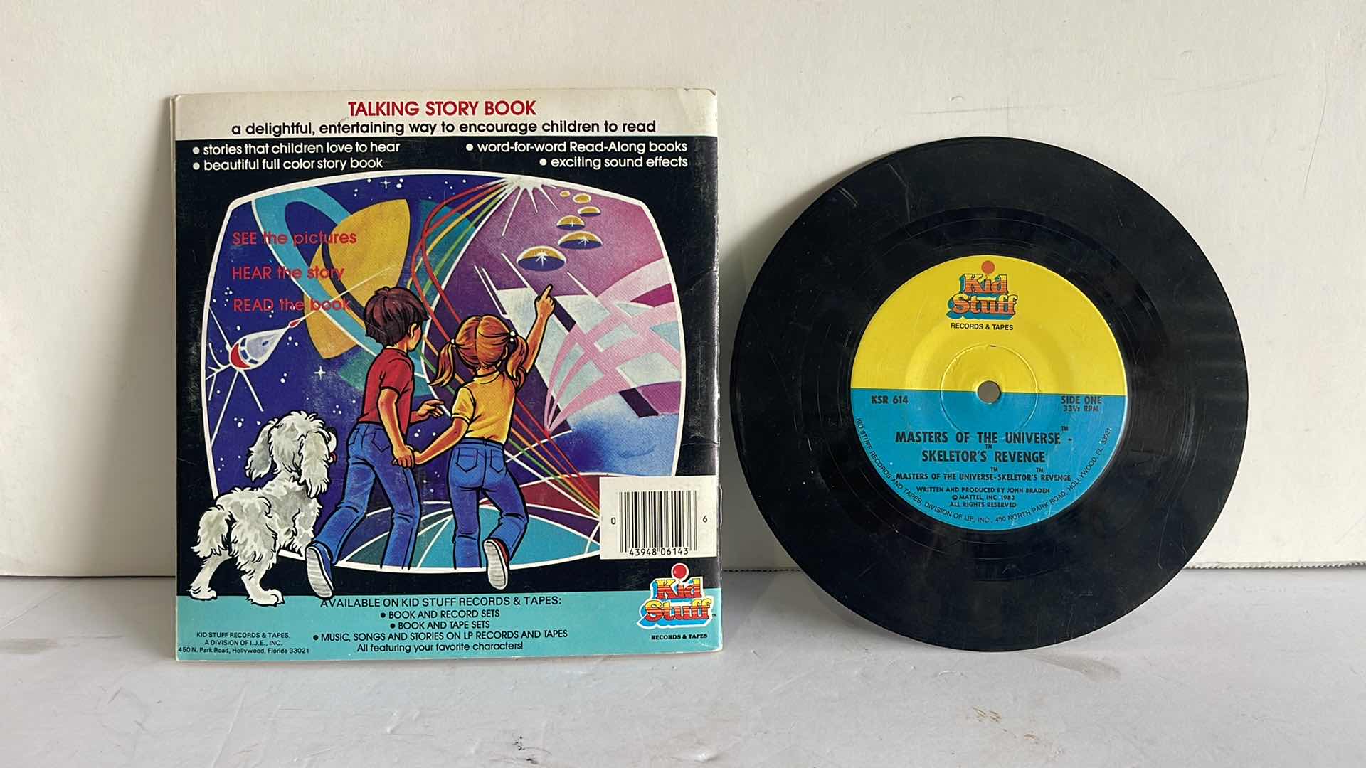 View 2 of NIB 1983 MASTERS OF THE UNIVERSE THE REVENGE OF SKELETOR RECORD & BOOK MSRP $18