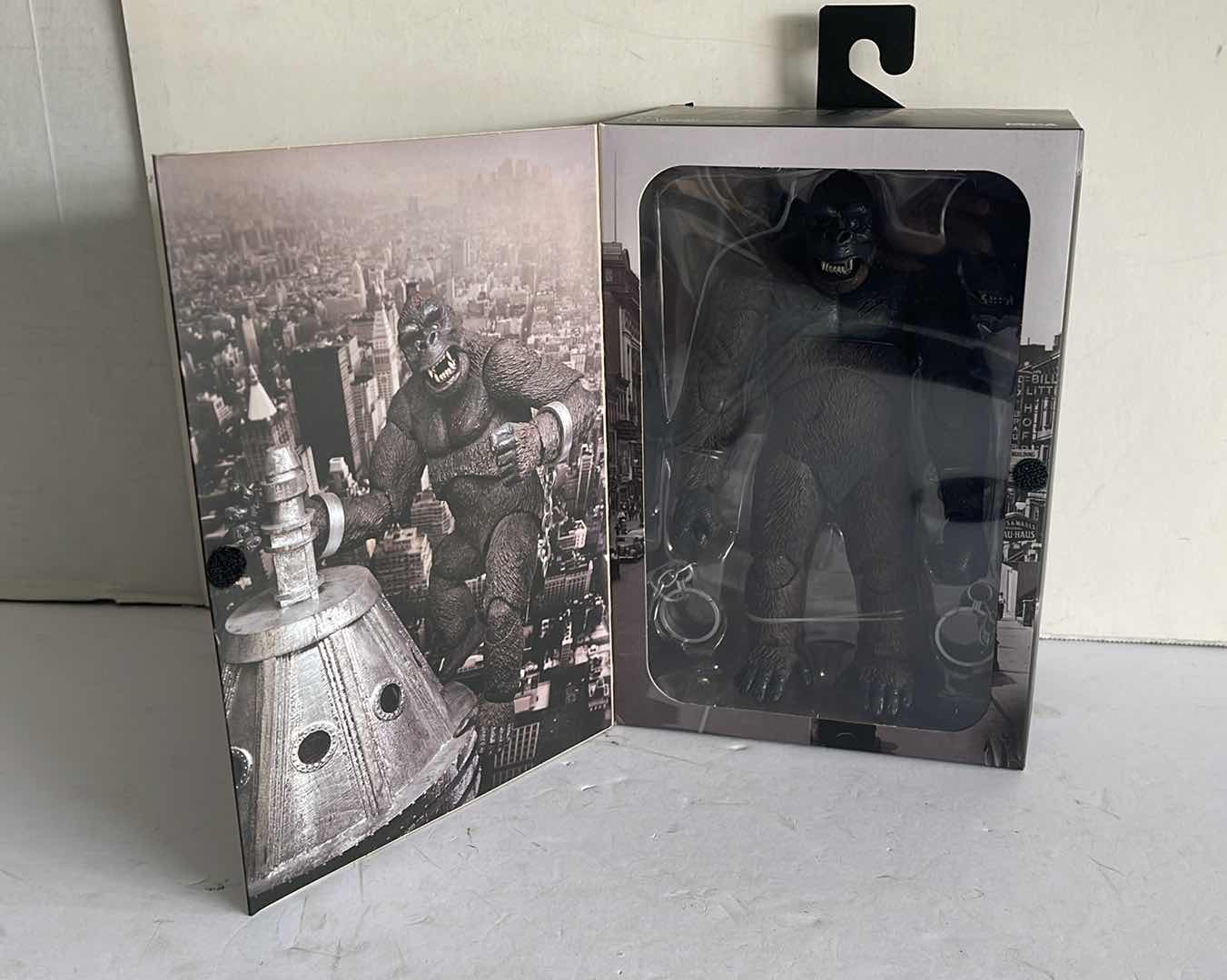 Photo 1 of NIB NECA KING KONG ACTION FIGURE CONCRETE JUNGLE MSRP $35.99