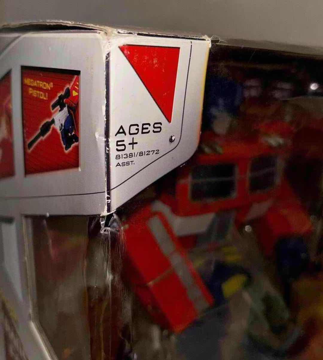 Photo 1 of NEW 2006 HASBRO TRANSFORMERS 20TH ANNIVERSARY ROBOTS IN DISGUISE, “AUTOBOT OPTIMUS PRIME”