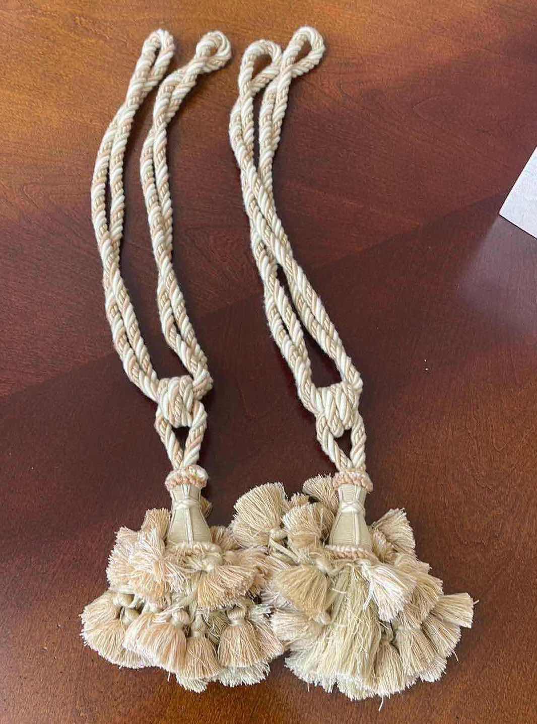 Photo 4 of COMPOSITE STONE BOX AND DECORATE ROPE TIES