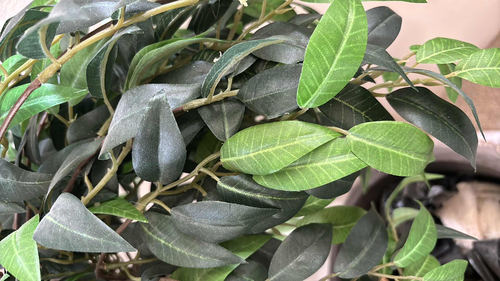 Photo 1 of 7.5” ARTIFICIAL TREE W VINEYARD DECORATIVE PLASTIC POT