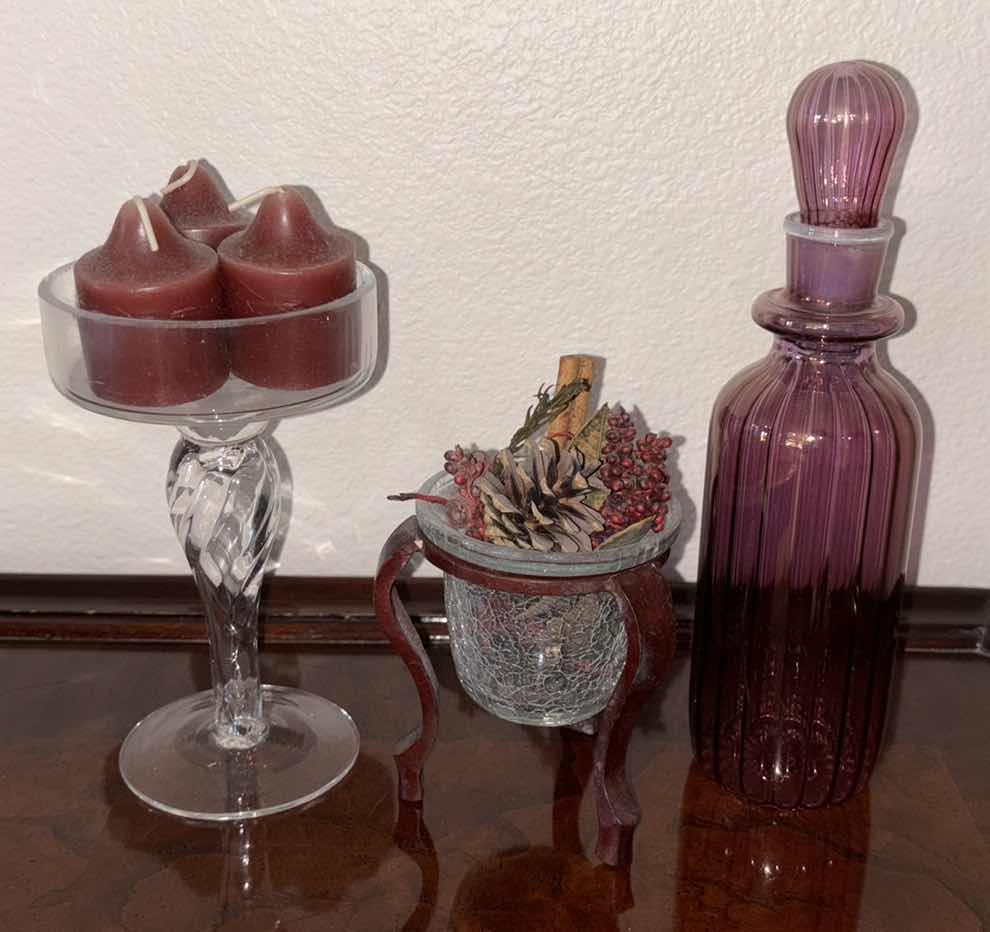 Photo 1 of ASSORTED BATHROOM DECOR (7 PCS)