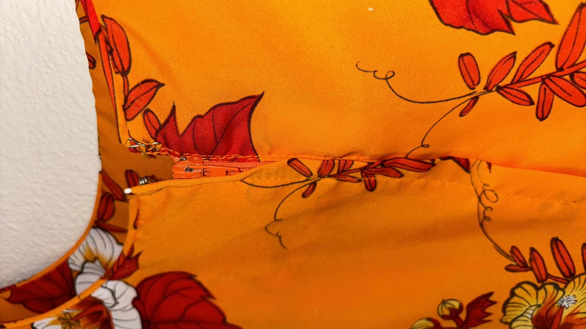 Photo 1 of 1970s STYLE DRESSES WOMEN'S SIZE 12 (2)