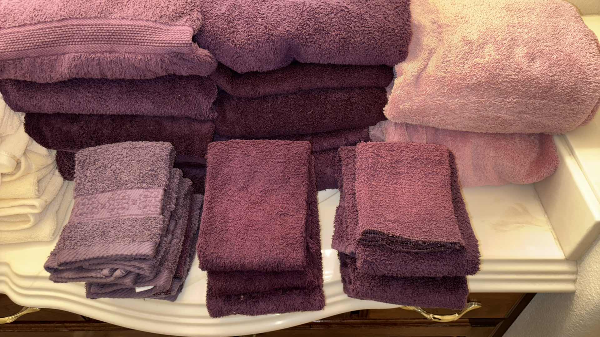 Photo 3 of FLORAL/PURPLES BATH/HAND TOWEL & WASHCLOTHS SETS (28 PCS)