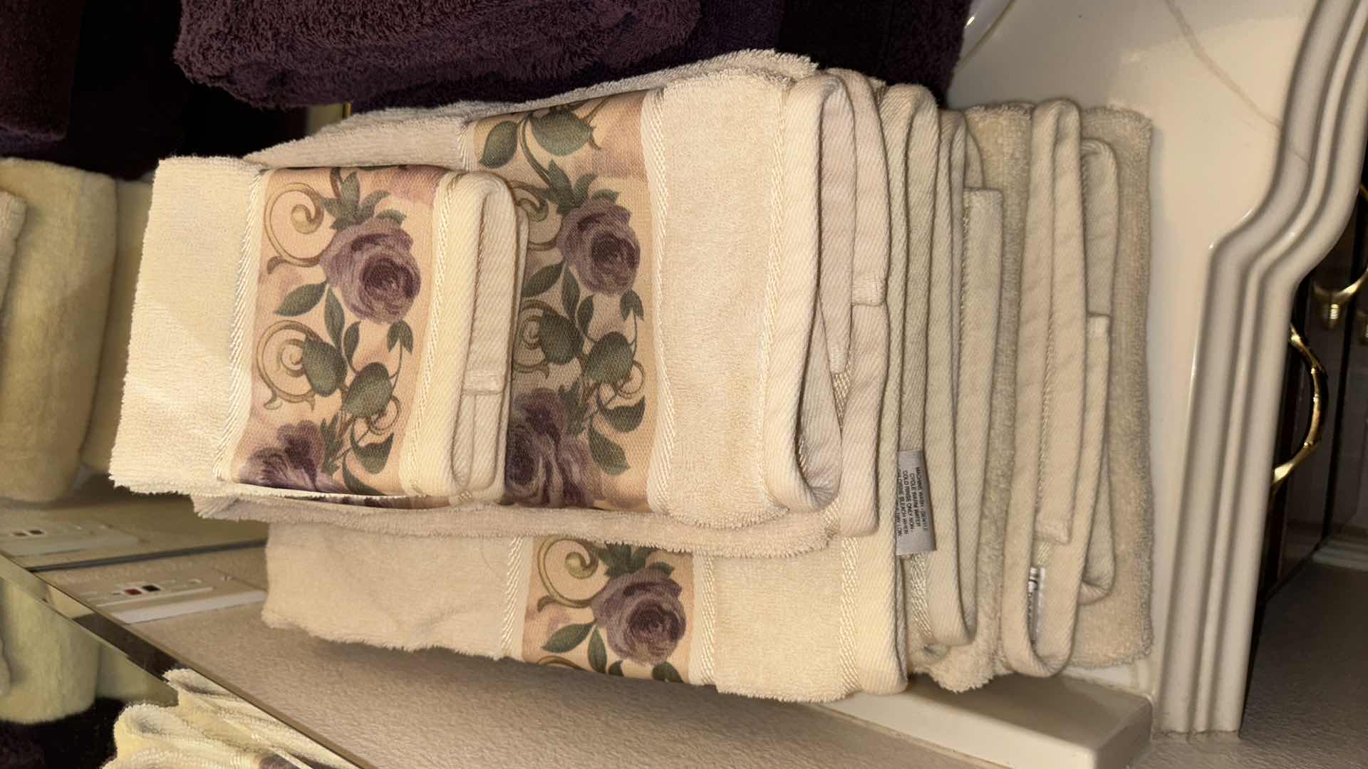 Photo 2 of FLORAL/PURPLES BATH/HAND TOWEL & WASHCLOTHS SETS (28 PCS)