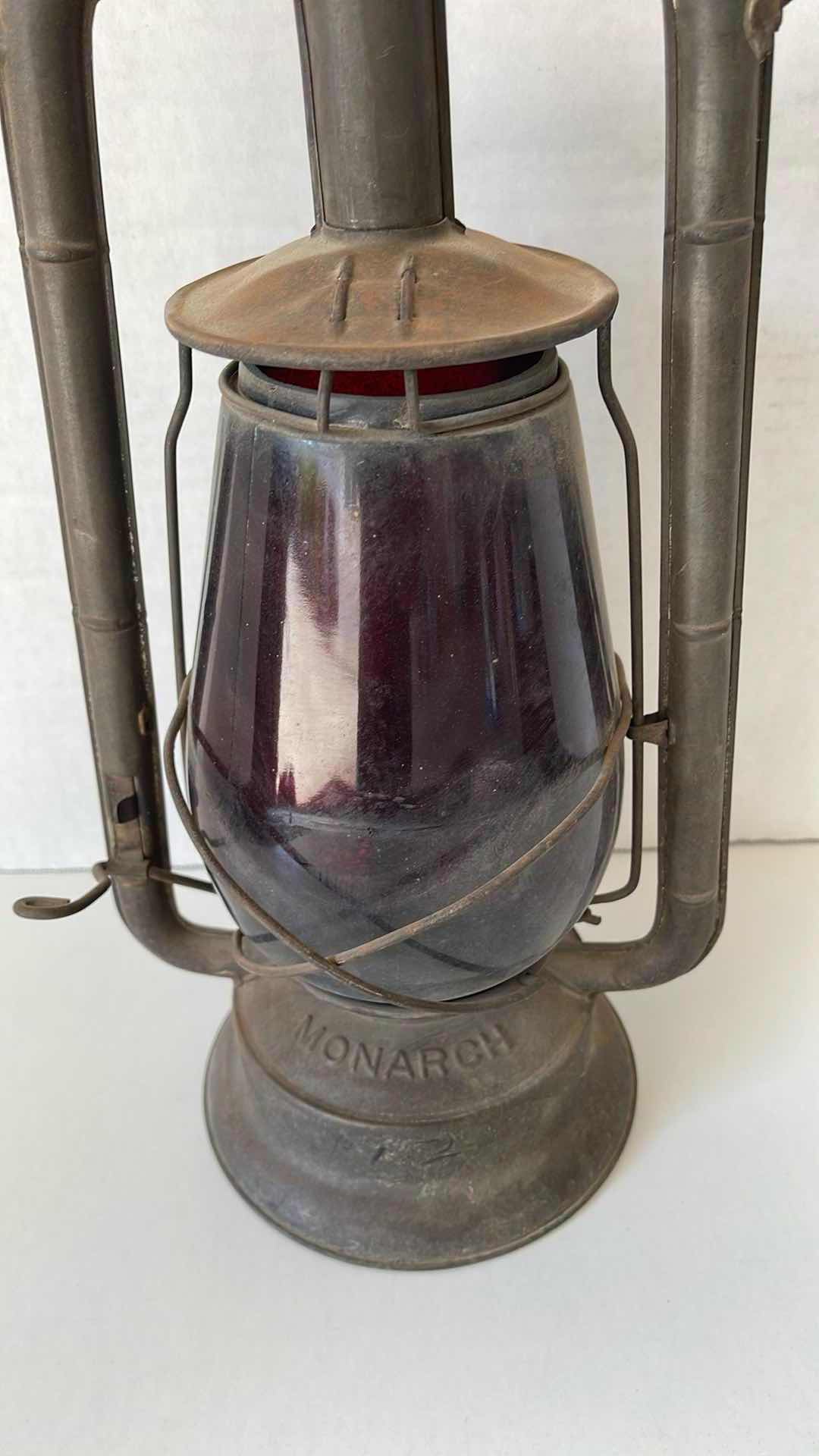 Photo 3 of ANTIQUE DIETZ MONARCH KEROSENE RED GLASS LANTERN  