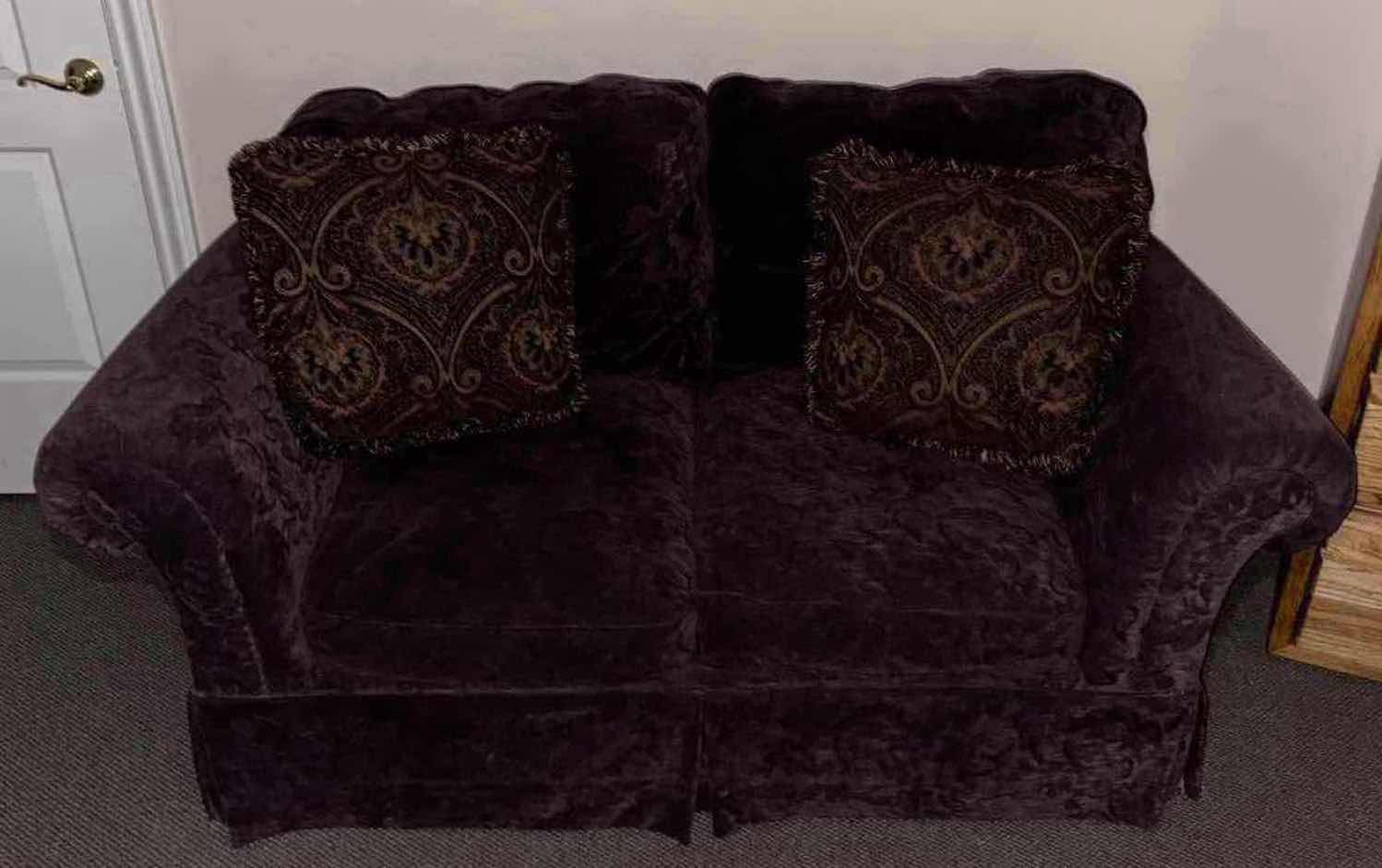 Photo 1 of LOVESEAT W DECORATIVE THROW PILLOWS, PURPLE LEAF PATTERN UPHOLSTERY 40” X 64” H34”