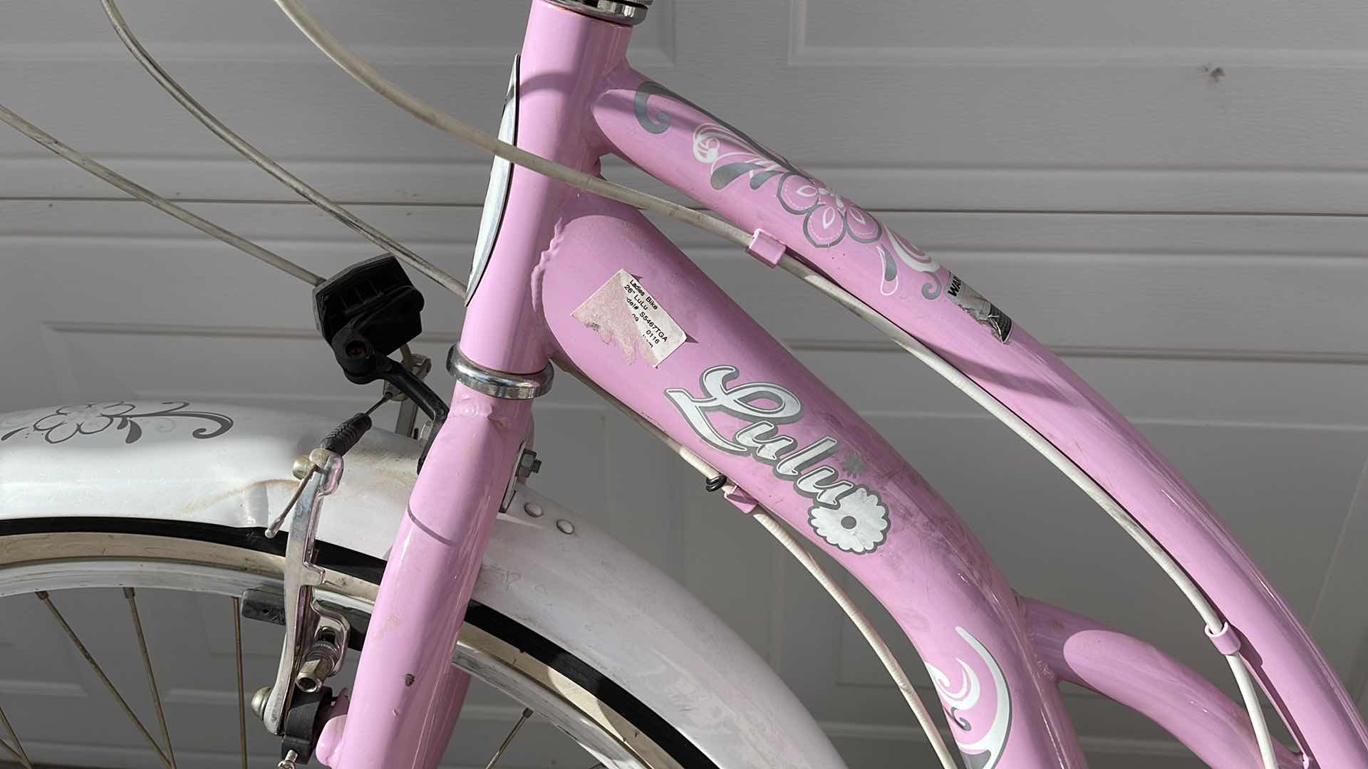 Photo 1 of SCHWINN WOMENS LULU 26” CRUISER BICYCLE