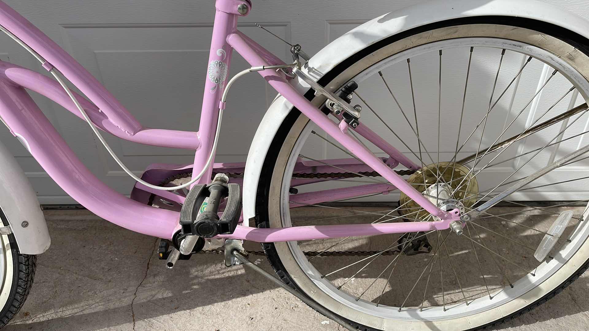 Photo 1 of SCHWINN WOMENS LULU 26” CRUISER BICYCLE