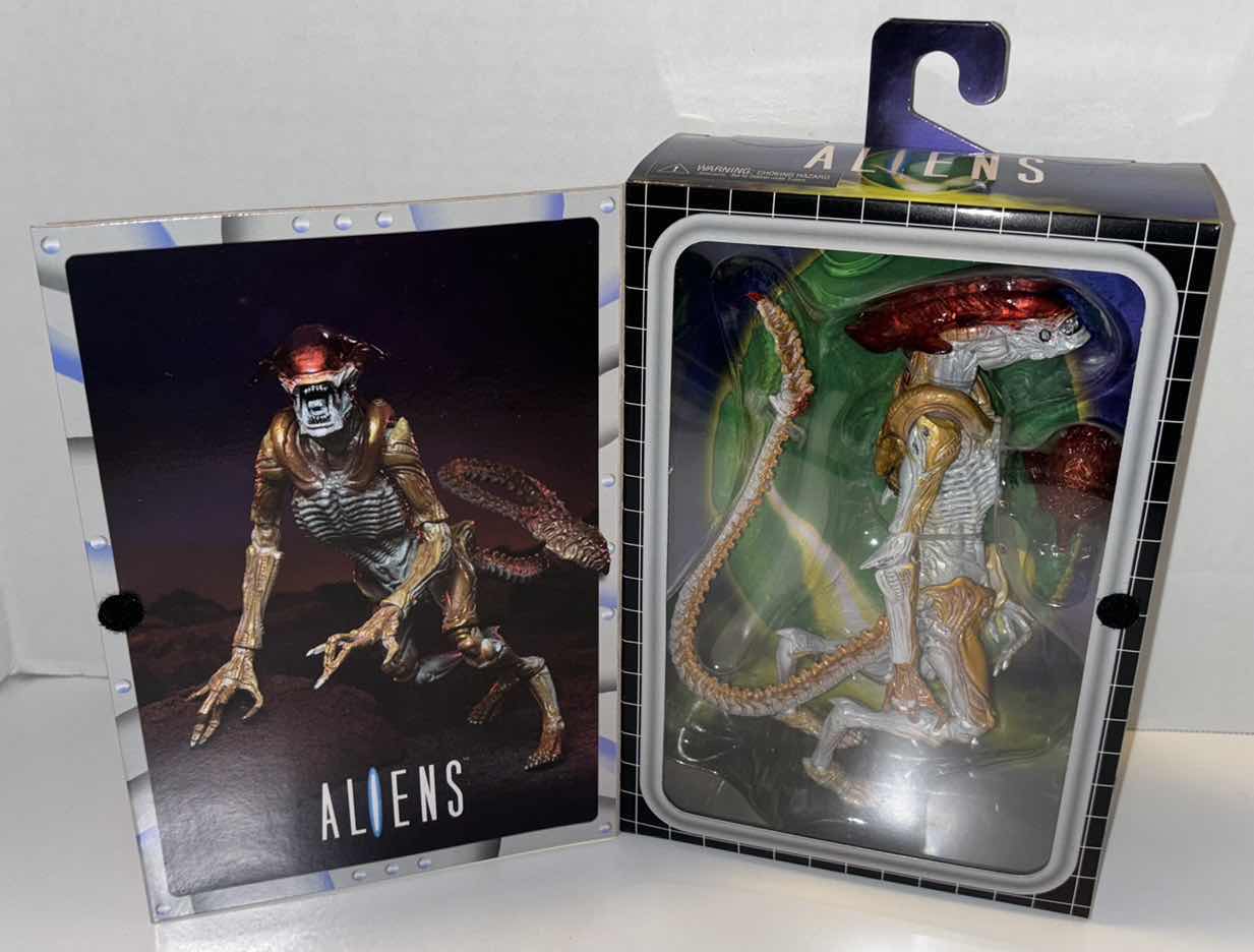 Photo 1 of NEW 2-PACK NECA ALIENS ACTION FIGURE & ACCESSORIES, "NIGHT COUGAR ALIEN W MAGNETIC KAMIKAZE PARASITE" & “PANTHER ALIEN W MAGNETIC ATTACK PARASITE”