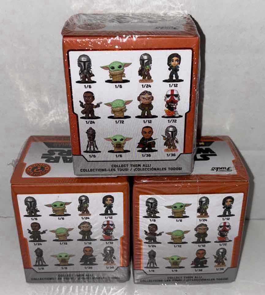 Photo 1 of NEW 3-PACK FUNKO STAR WARS THE MANDALORIAN BOBBLE-HEAD MYSTERY MINI VINYL FIGURE