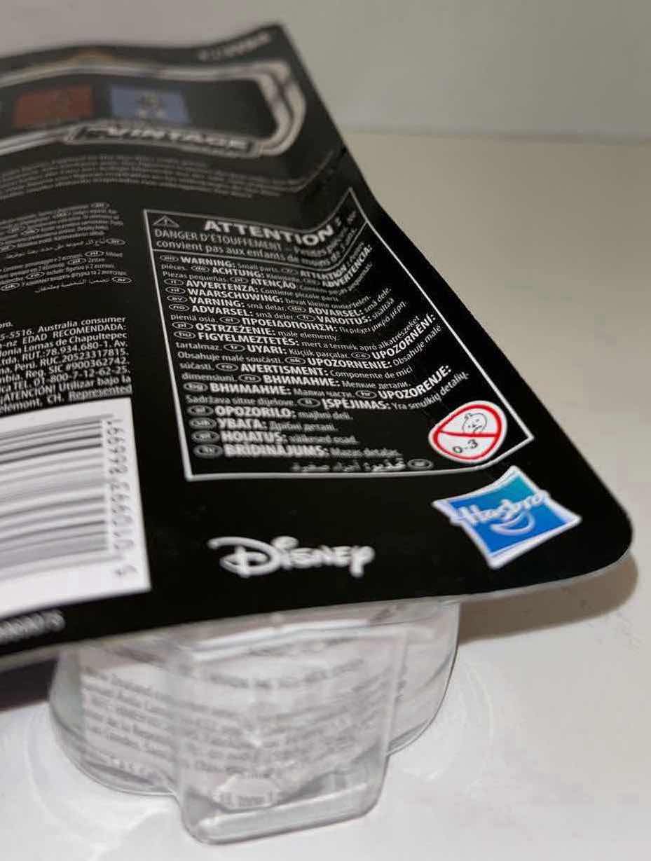 Photo 1 of NEW 4-PACK HASBRO/KENNER STAR WARS THE VINTAGE COLLECTION ACTION FIGURE & ACCESSORIES, THE FORCE UNLEASHED "SHADOW STORMTROOPER"