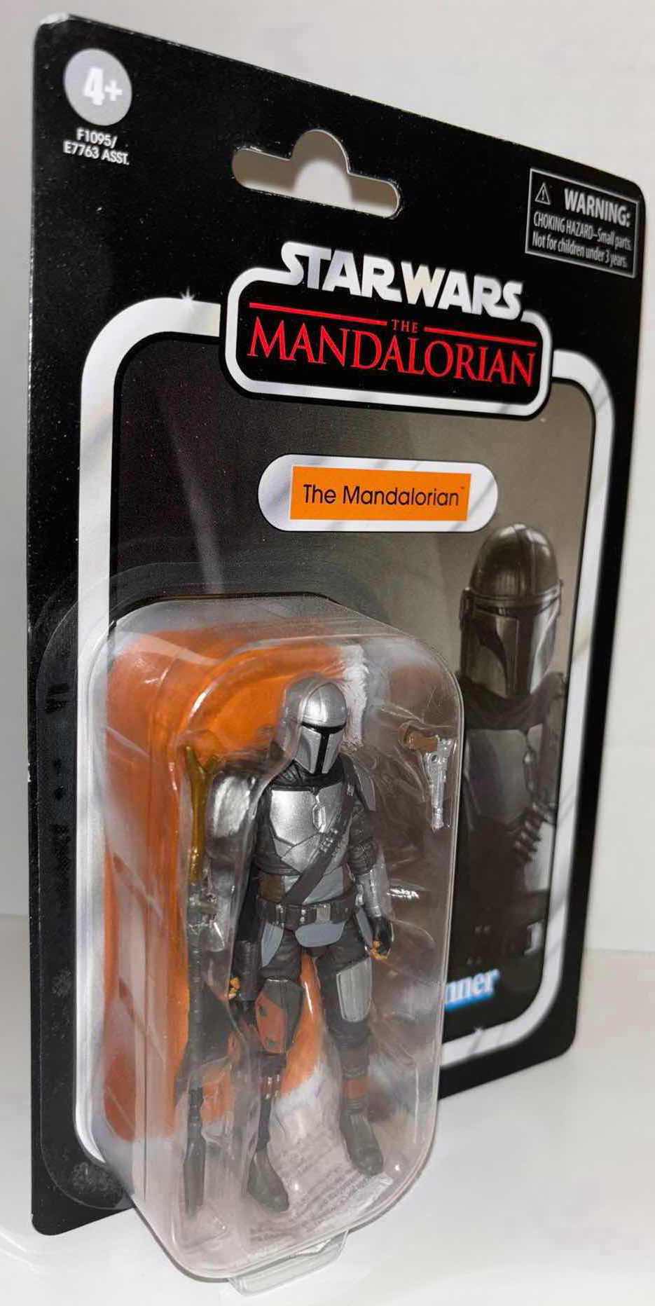 Photo 1 of NEW 4-PACK HASBRO STAR WARS THE VINTAGE COLLECTION ACTION FIGURE & ACCESSORIES,
"THE MANDALORIAN (BESKAR)"
