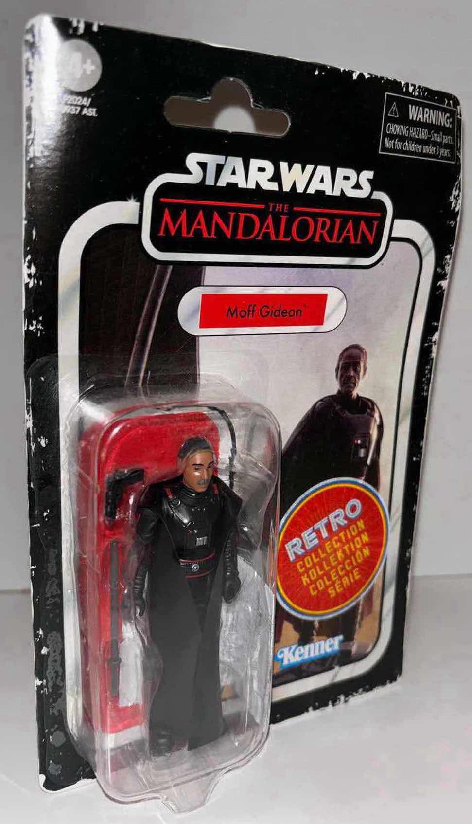 Photo 1 of NEW ASSORTED 8-PACK CASE HASBRO KENNER STAR WARS THE RETRO COLLECTION ACTION FIGURE & ACCESSORIES, "THE
MANDALORIAN ASSORTED SET OF
8"