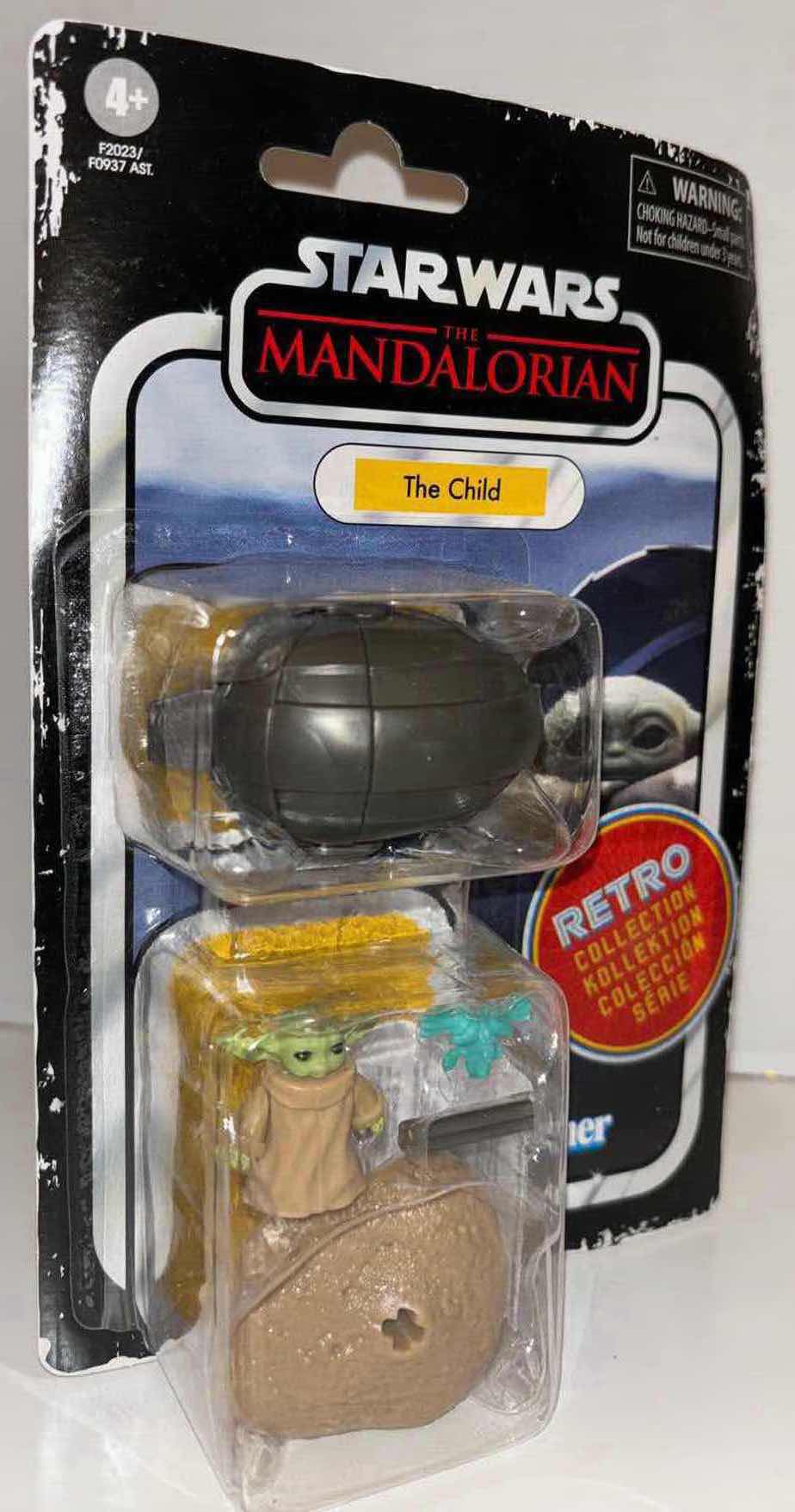 Photo 1 of NEW ASSORTED 8-PACK CASE HASBRO KENNER STAR WARS THE RETRO COLLECTION ACTION FIGURE & ACCESSORIES, "THE
MANDALORIAN ASSORTED SET OF
8"