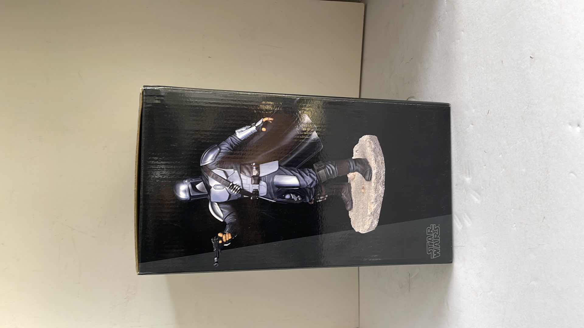 Photo 1 of NIB PREMIER COLLECTION STAR WARS THE MANDALORIAN BESKAR ARMOR STATUE MSRP $120