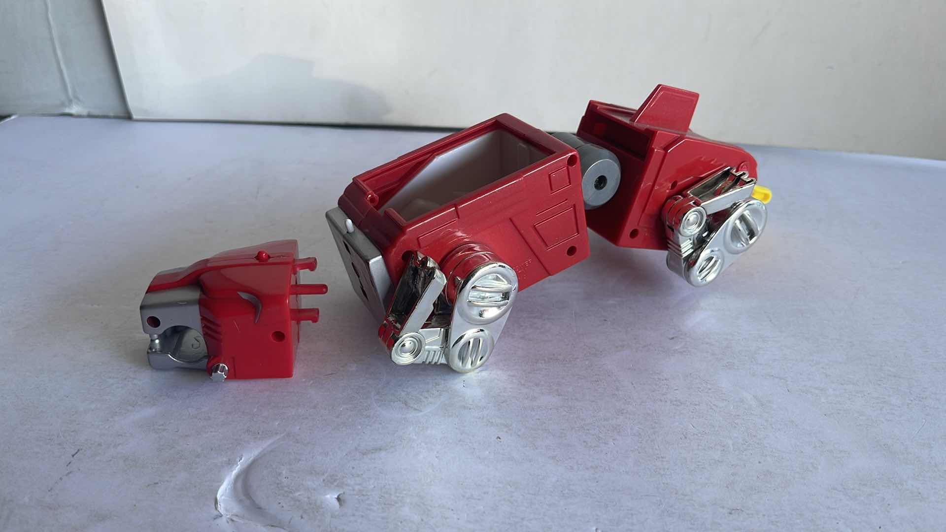 Photo 2 of 1999 VOLTRON GB-36 RED LION WITH HEAD MSRP $24.99