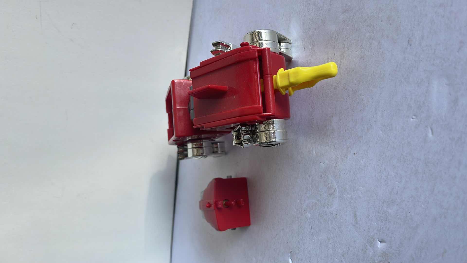 Photo 3 of 1999 VOLTRON GB-36 RED LION WITH HEAD MSRP $24.99