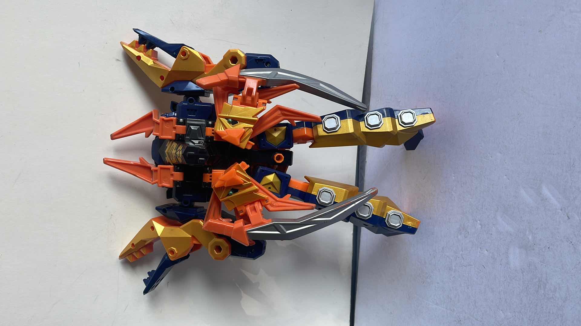 Photo 1 of 2011 BANDAI AMERICA POWER RANGERS SUPER SAMURAI CLAWZORD MSRP $39.99