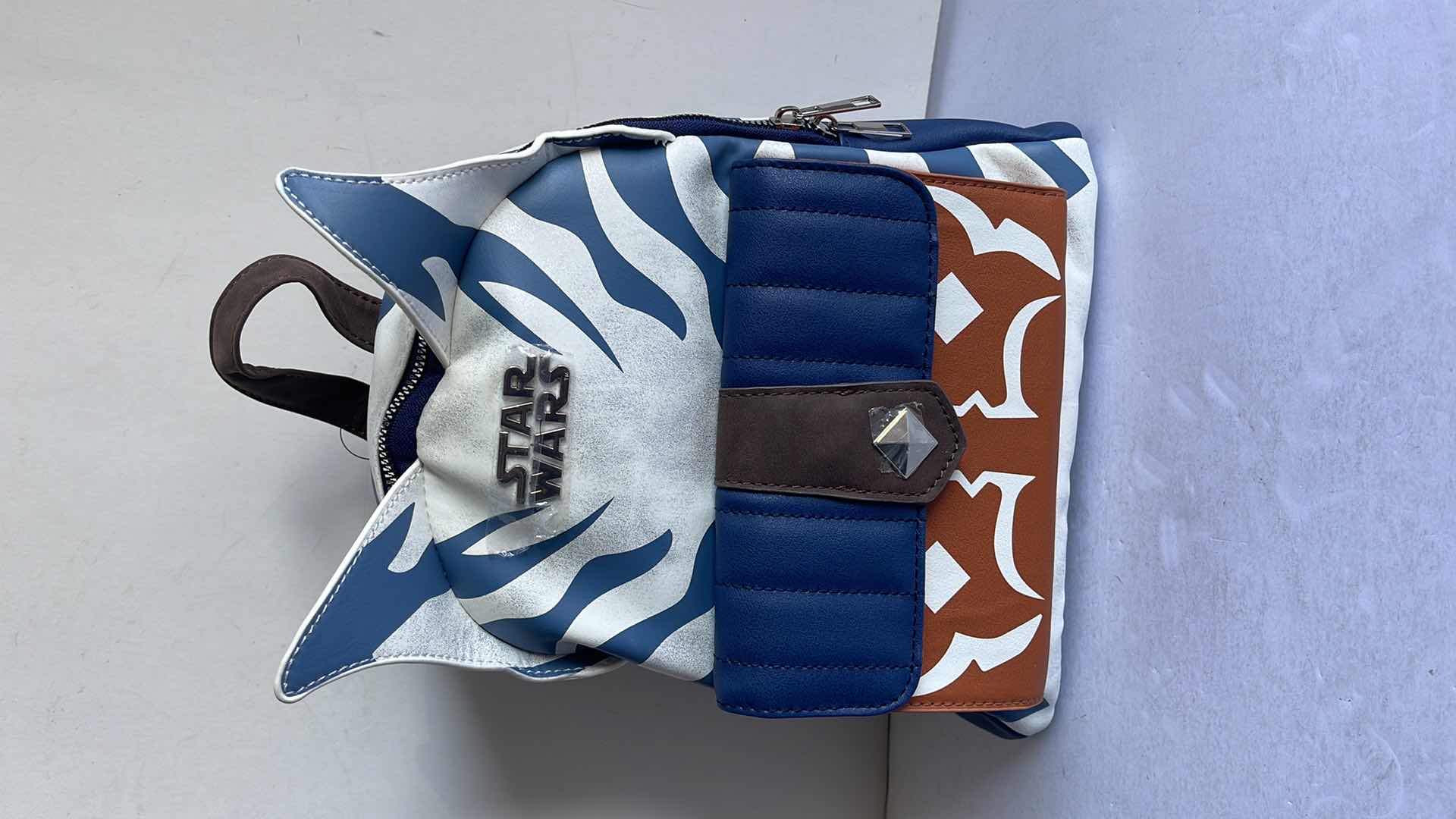 Photo 1 of NIB BIOWORLD STAR WARS AHSOKA TANO COSPLAY MINI BACKPACK MSRP $73.99