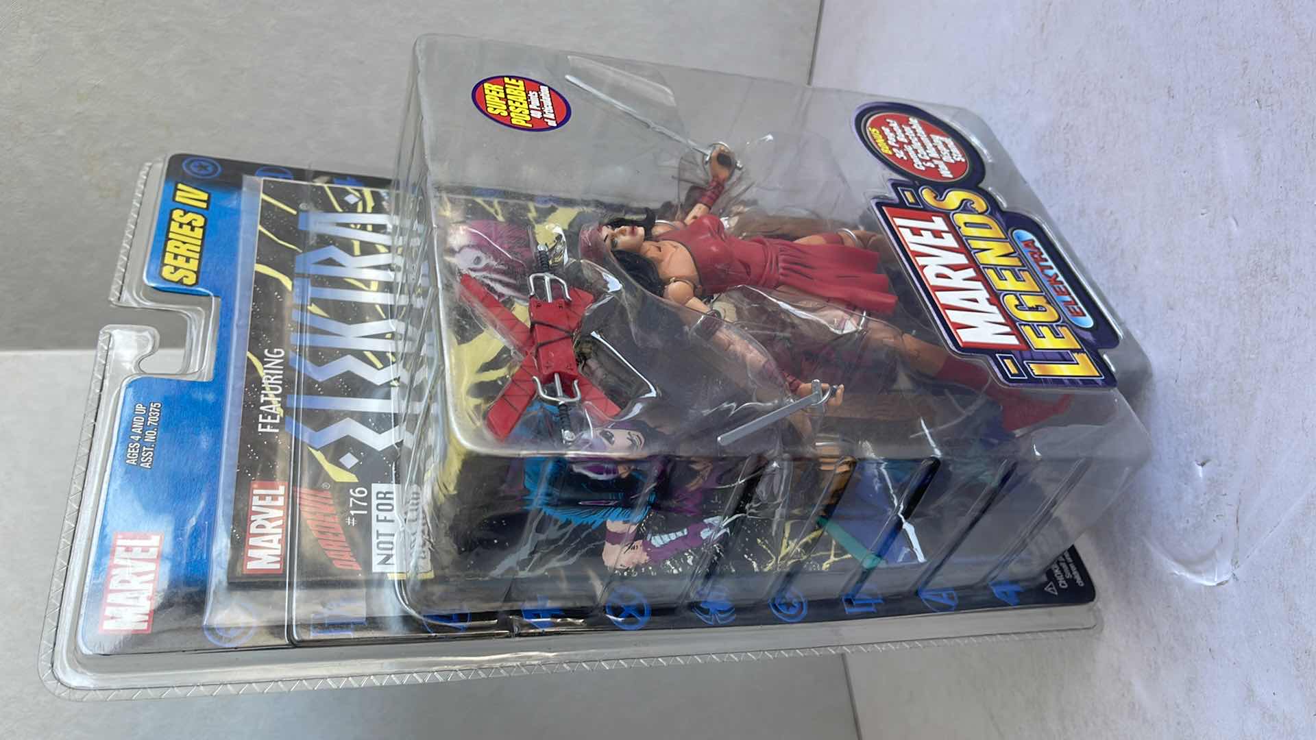 Photo 1 of NIB MARVEL LEGENDS ELEKTRA SERIES IV ELEKTRA COMIC MSRP $29.99