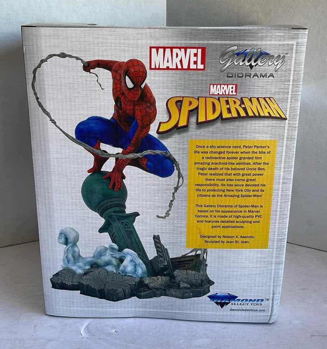 Photo 1 of NIB GALLERY DIORAMA MARVEL SPIDER-MAN PVC DIORAMA MSRP $70