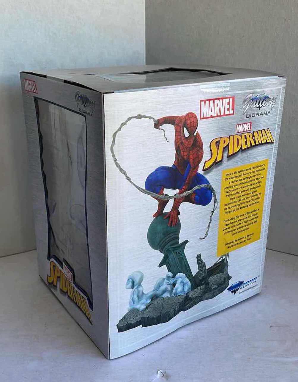 Photo 1 of NIB GALLERY DIORAMA MARVEL SPIDER-MAN PVC DIORAMA MSRP $70