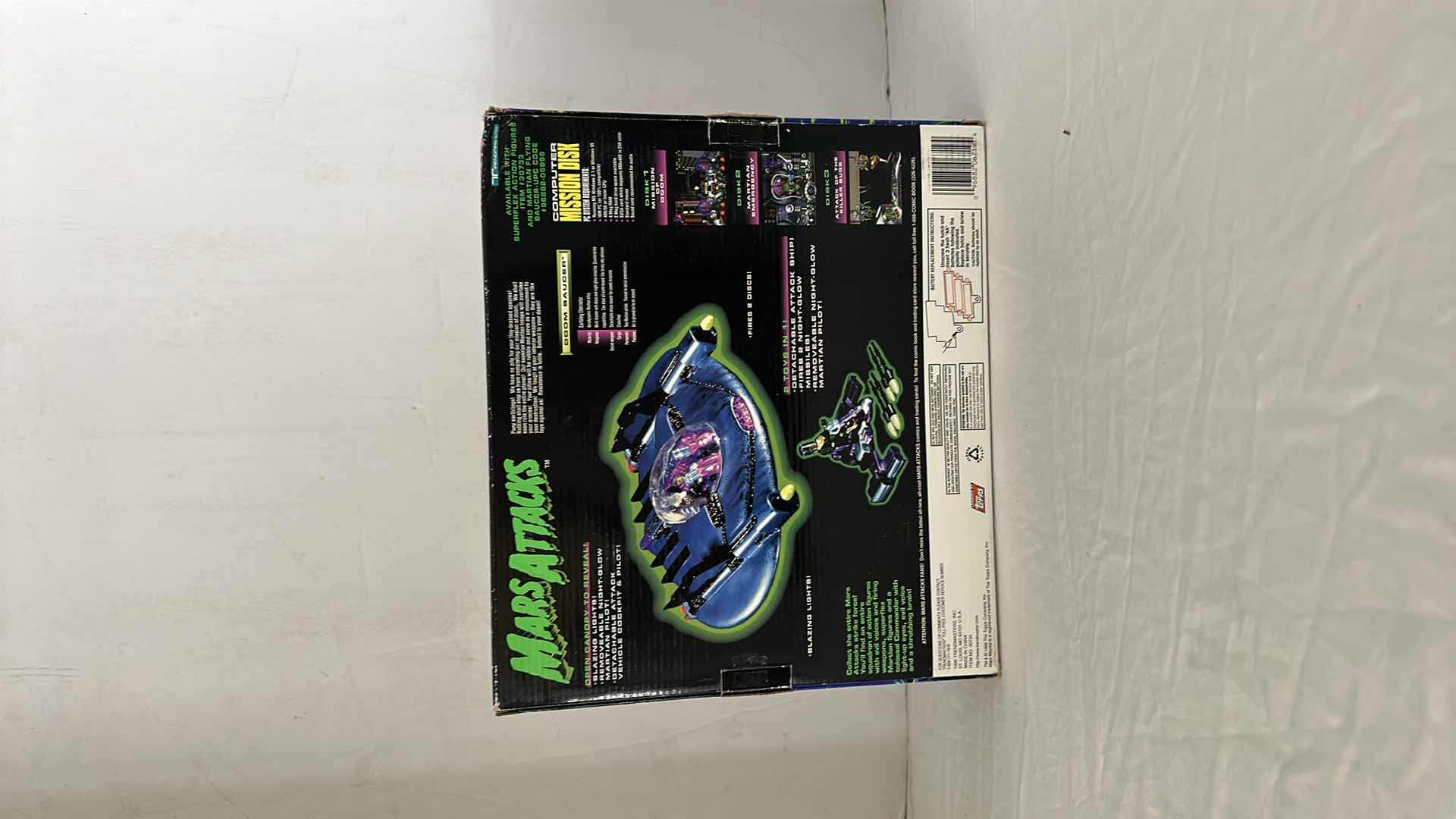 Photo 1 of MARS ATTACKS DOOM SAUCER , MSRP $50 NIB