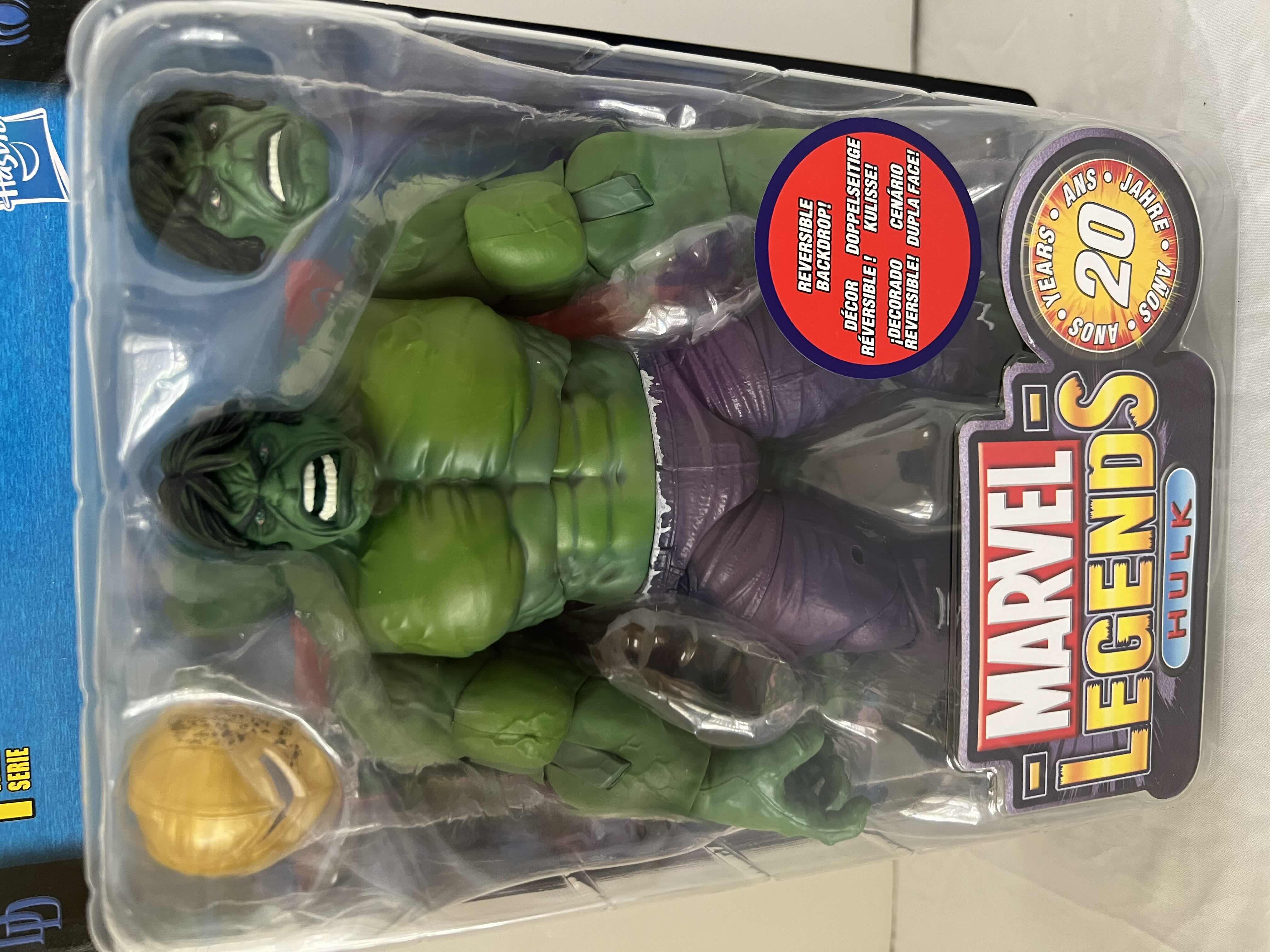 Photo 1 of NEW HASBRO MARVEL LEGENDS "HULK" ACTION FIGURE MSRP $70