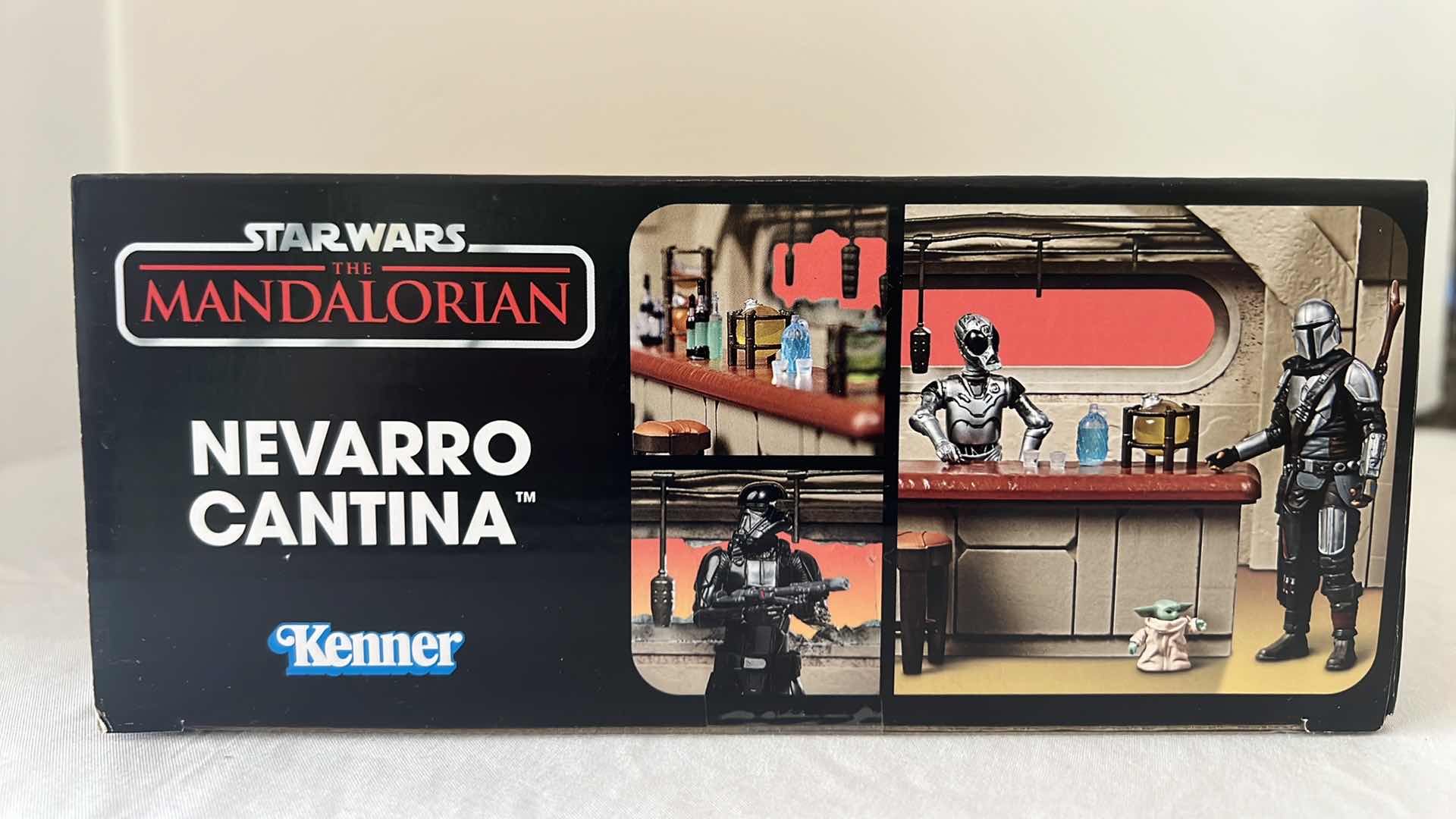 Photo 1 of NEW HASBRO STAR WARS THE VINTAGE COLLECTION THE MANDALORIAN "NEVARRO CANTINA" ACTION FIGURE  MSRP $75