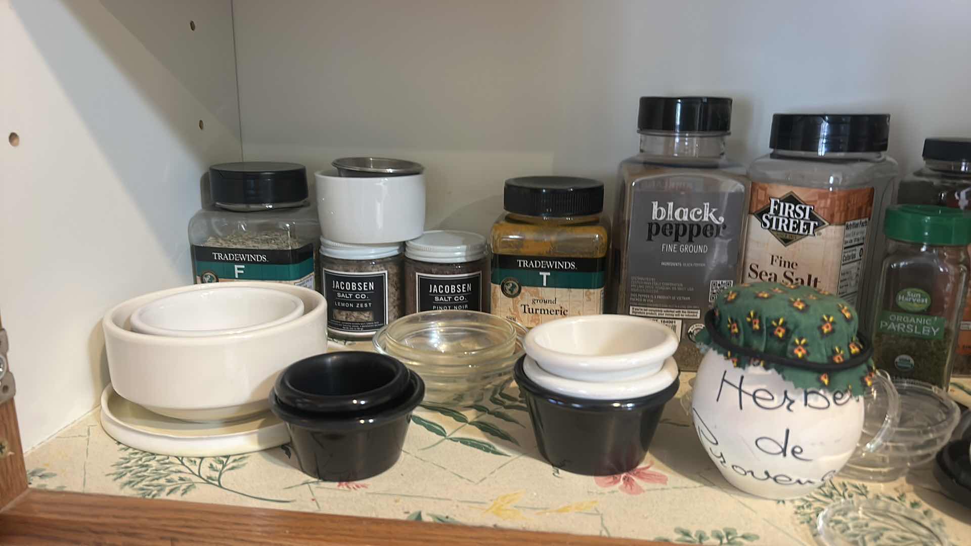 Photo 1 of CONTENTS OF KITCHEN CABINET