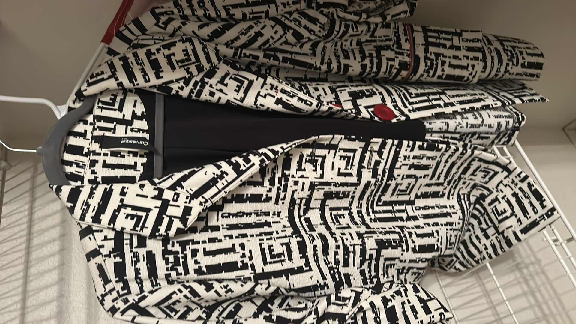 Photo 1 of 12 PC WOMENSWEAR SIZE L - 1X PANTS 18REG