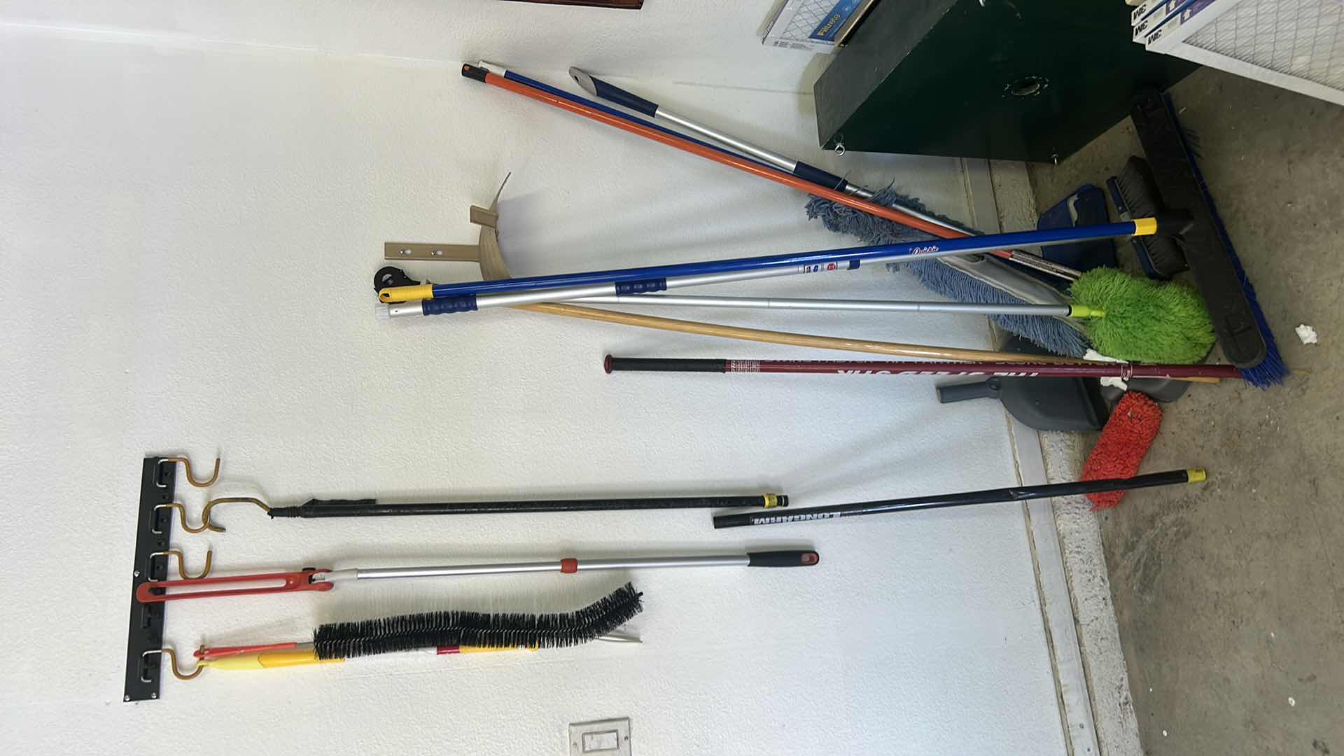 Photo 1 of CLEANING TOOLS - GARAGE