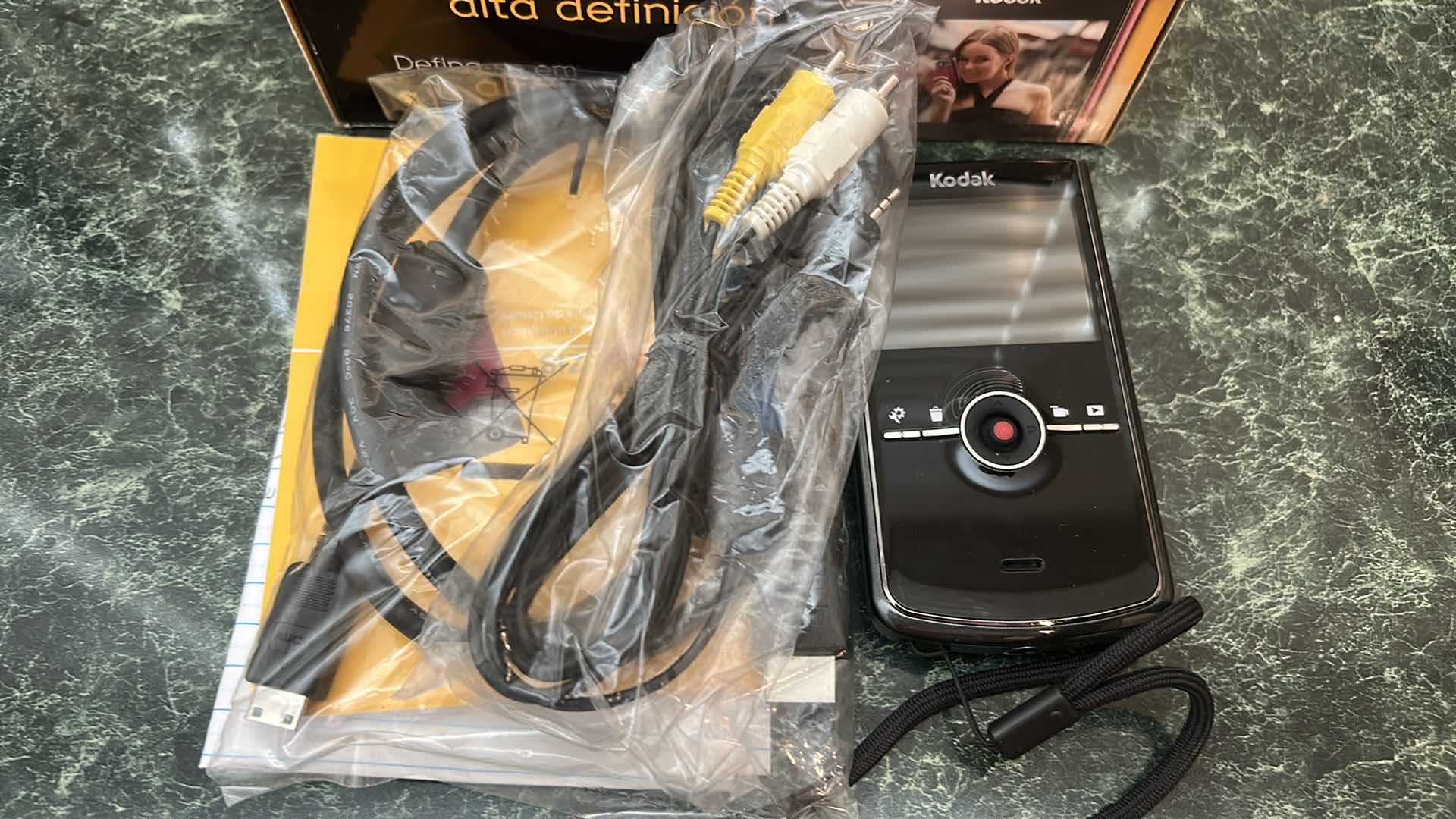 Photo 1 of KODAK Zi8 POCKET VIDEO RECORDER