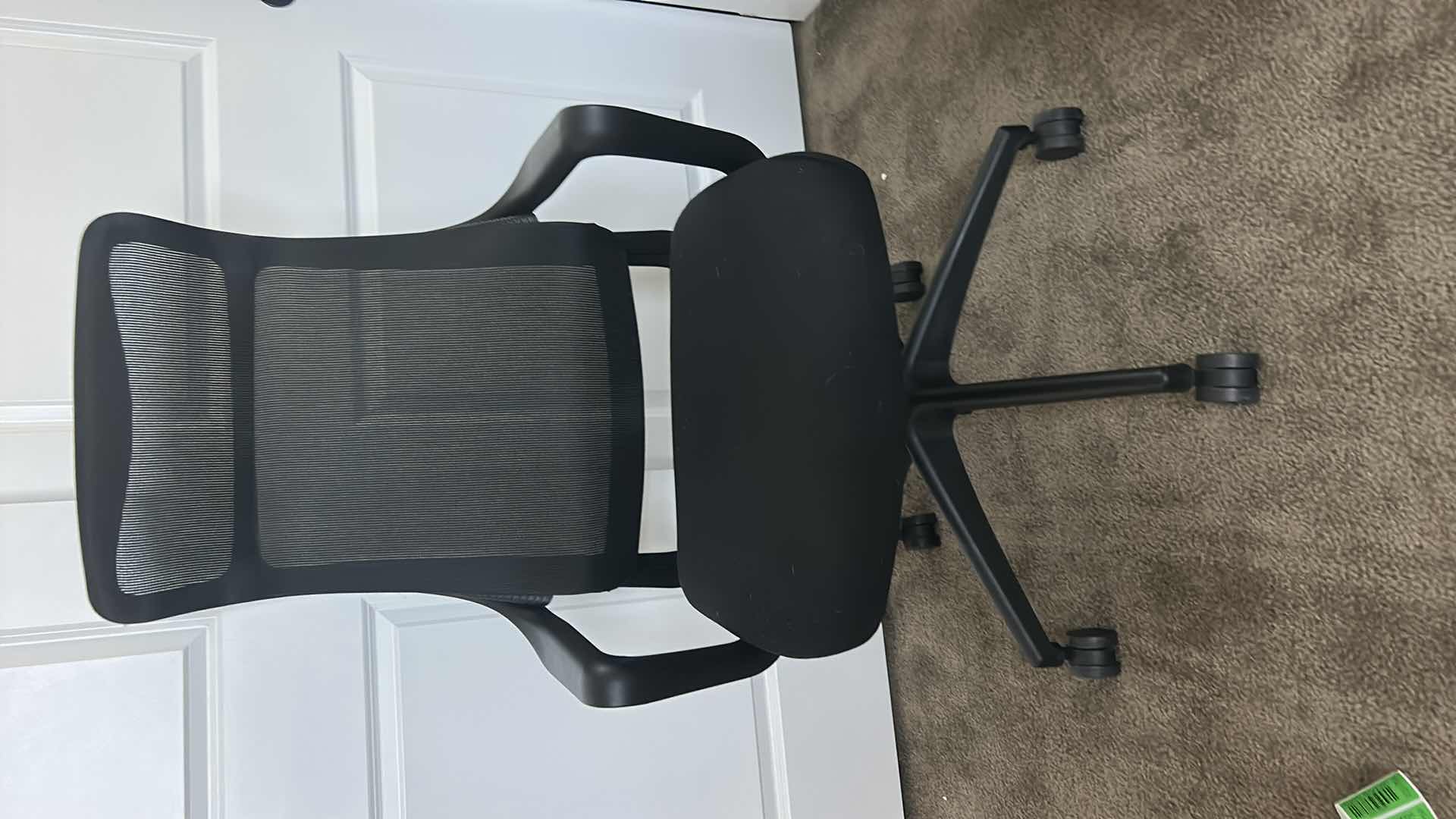 Photo 1 of EXECUTIVE DESK CHAIR