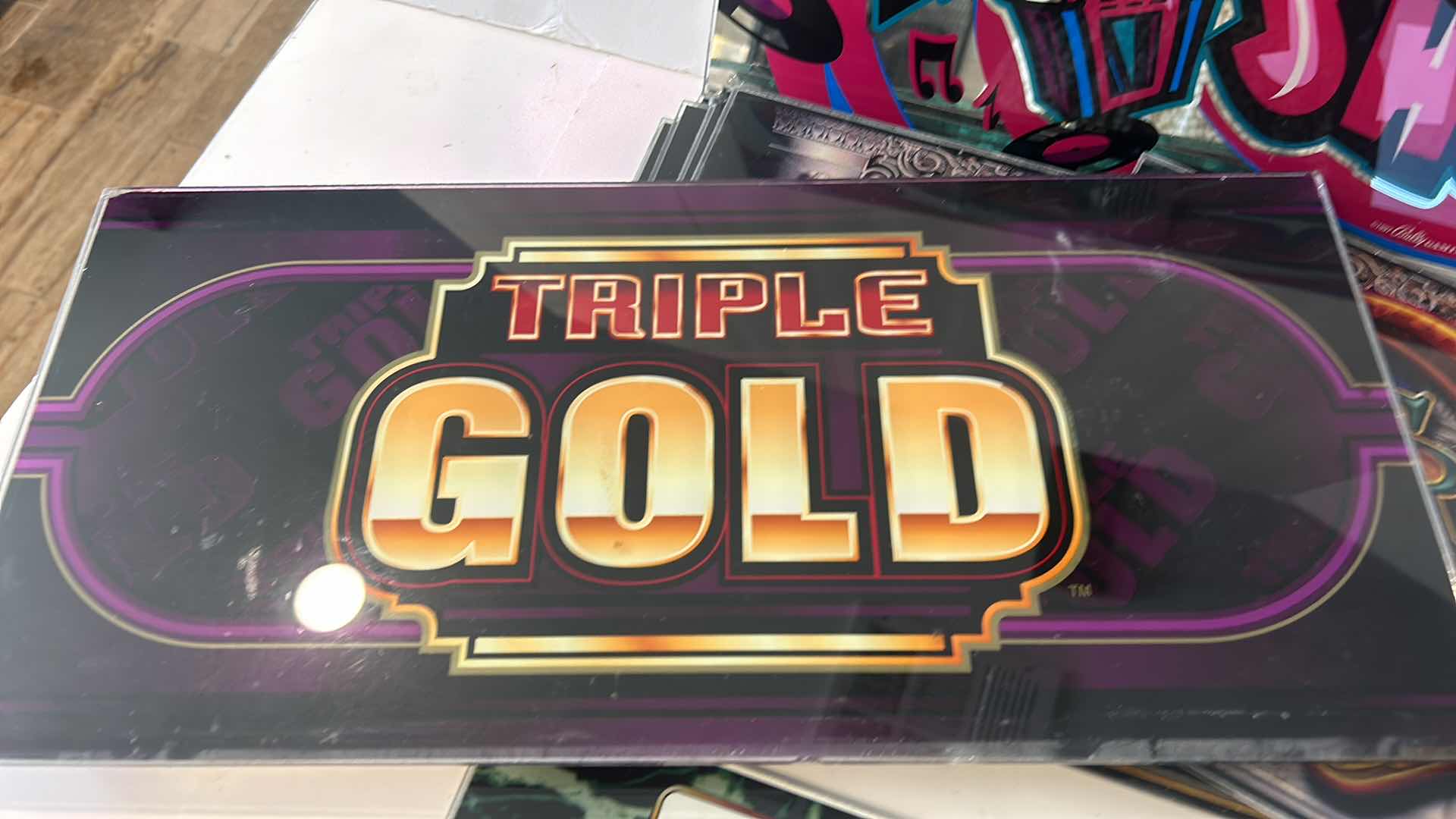 Photo 1 of 11 GLASS GAMBLING MACHINE TOPPERS 19 1/2” x 9”