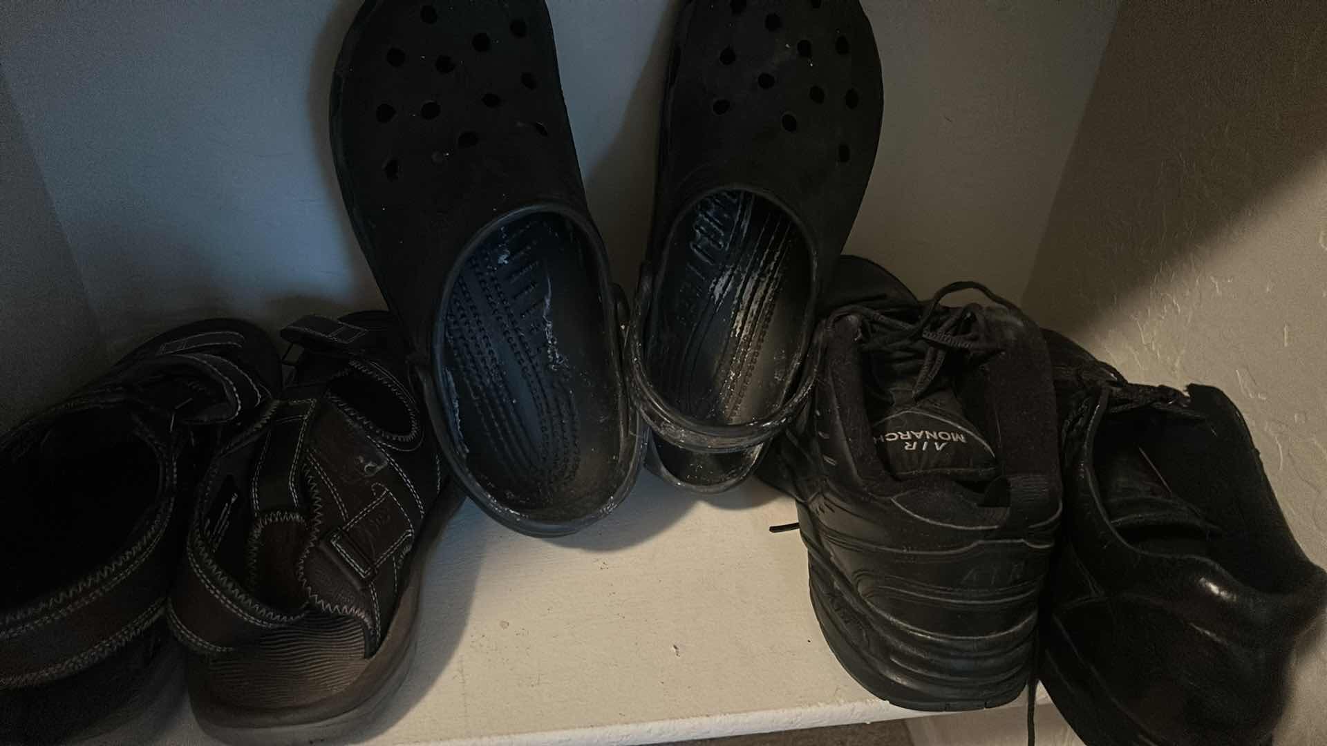 Photo 1 of MENS SHOES SIZE 12