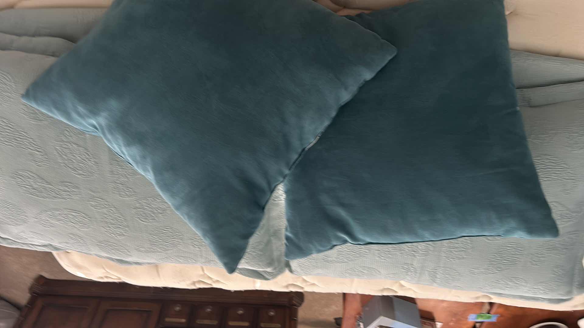Photo 1 of QUEEN BEDSPREAD, TWO SHAMS, AND TWO TOSS PILLOWS IN BLUE.
