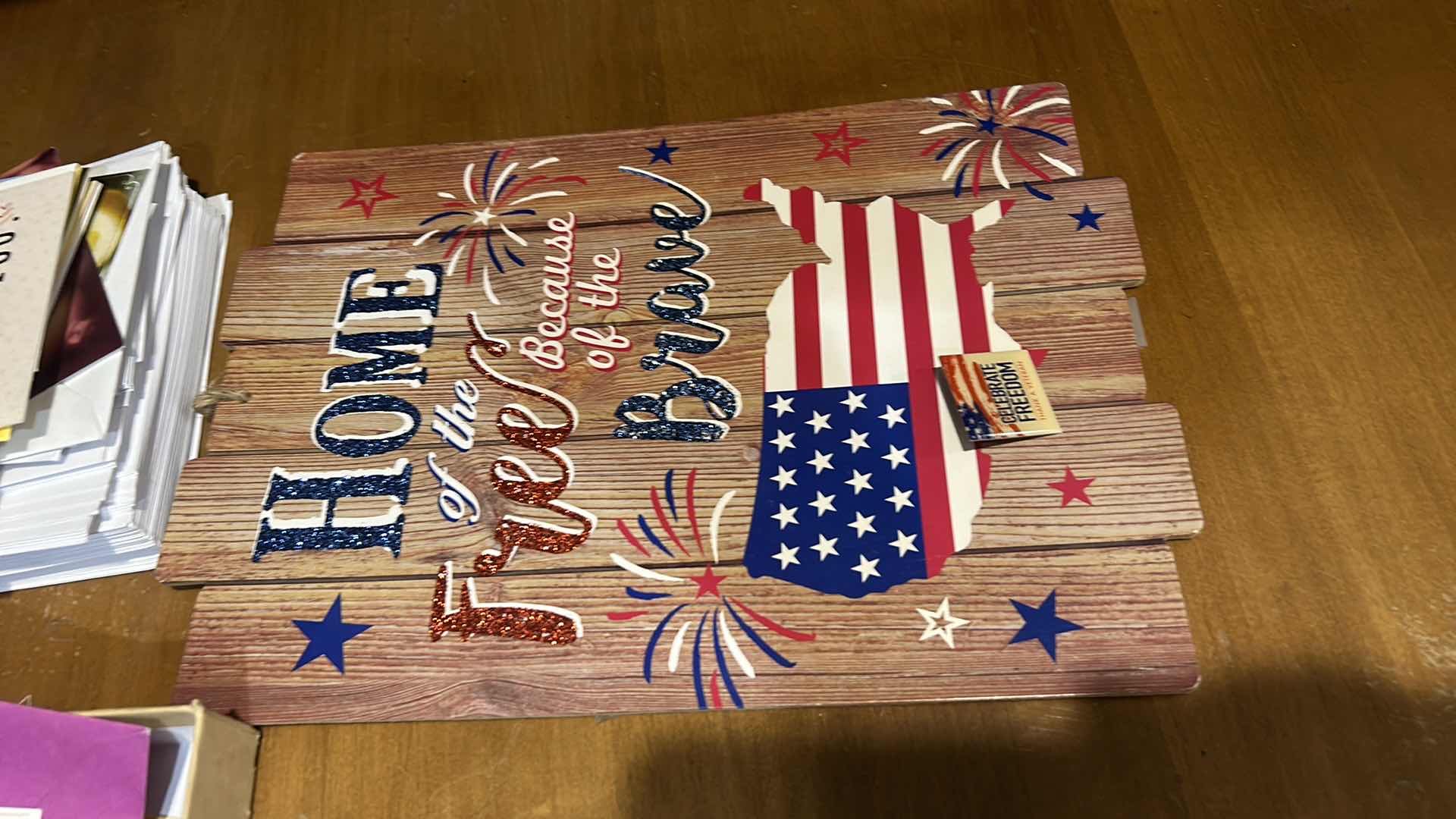 Photo 1 of MISCELLANEOUS GREETING CARDS, OFFICE SUPPLIES, AND HOME DÉCOR.