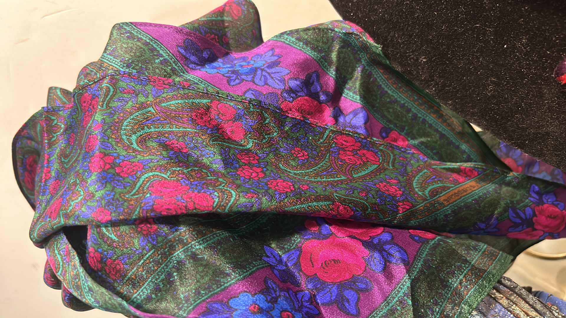 Photo 5 of 4 WOMENS FASHION SCARVES