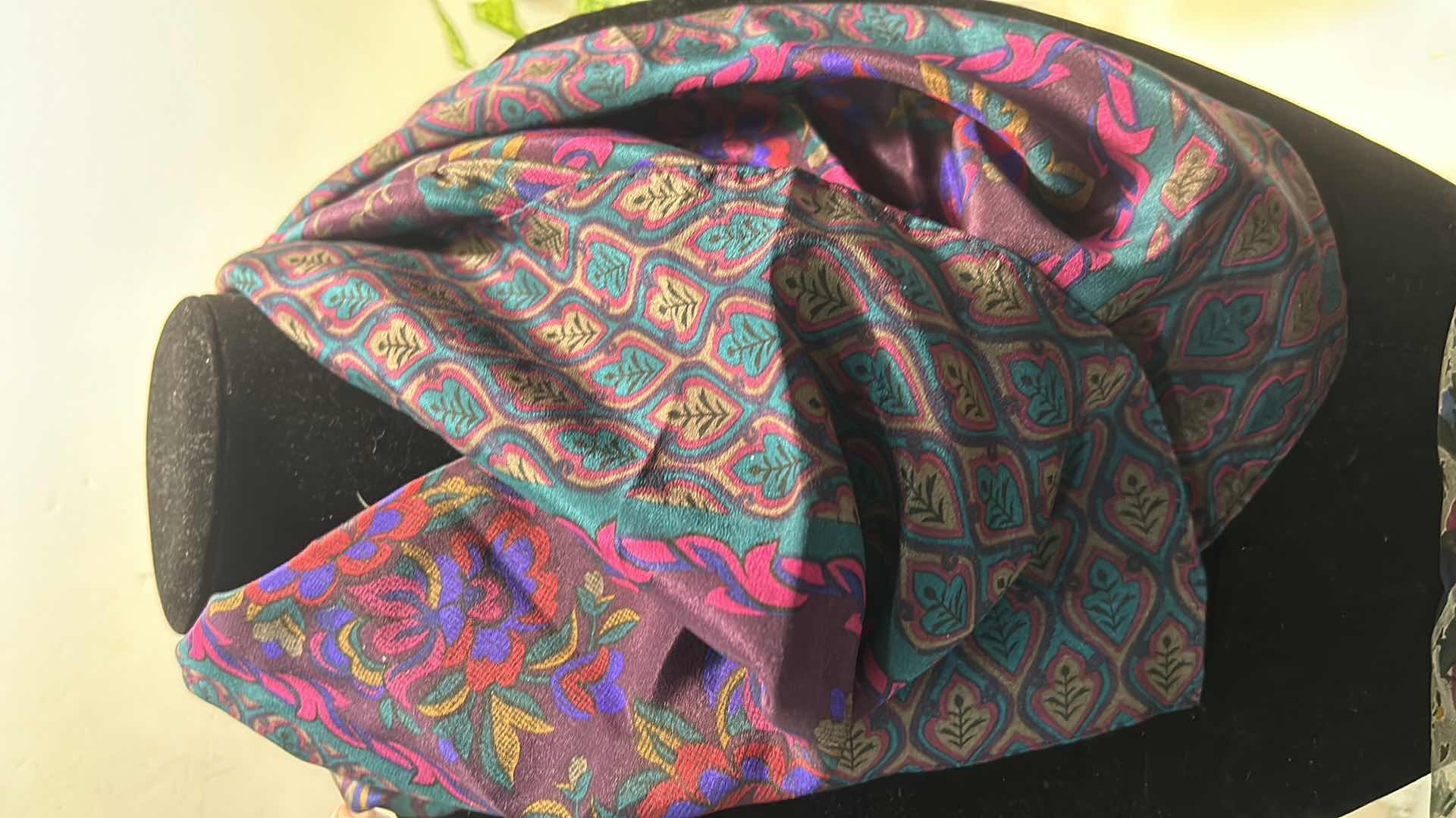 Photo 1 of 4 WOMENS FASHION SCARVES