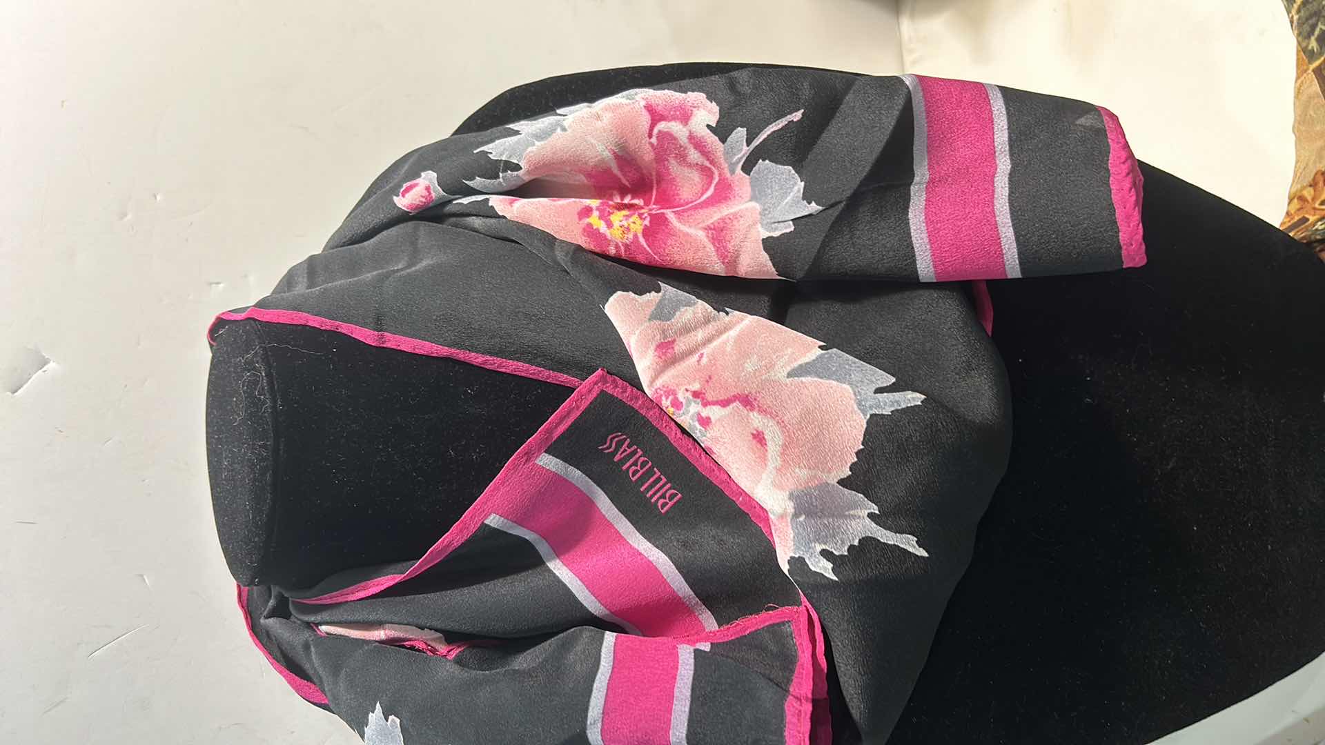 Photo 1 of 4 WOMENS FASHION SCARVES