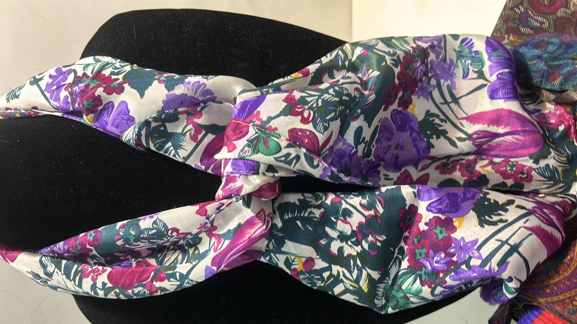 Photo 1 of 4 WOMENS FASHION SCARVES