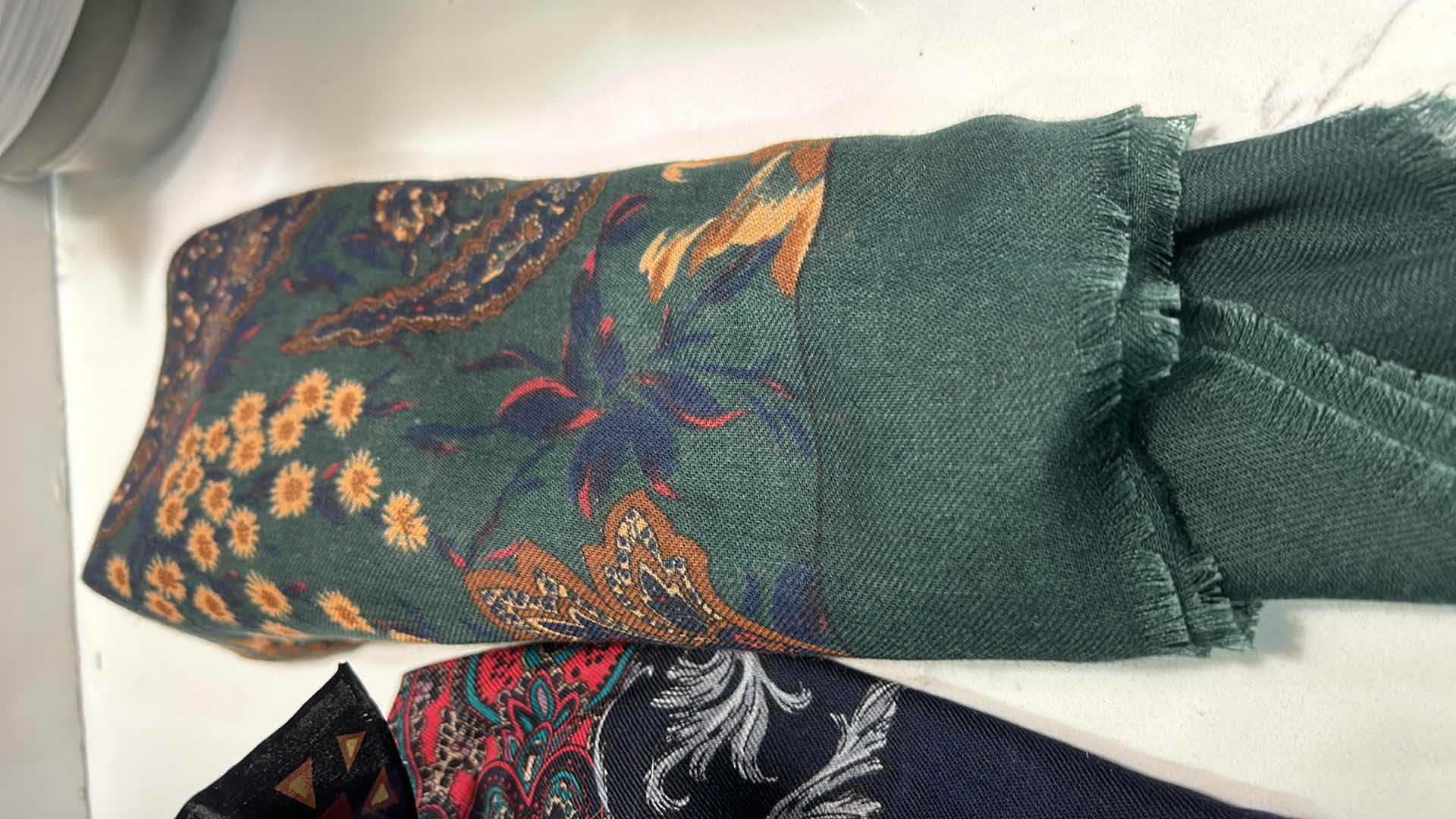 Photo 1 of 4 WOMENS FASHION SCARVES