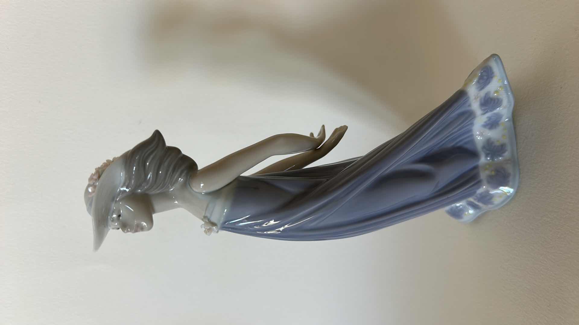 Photo 5 of LLARDO “SUSAN” H8.25”